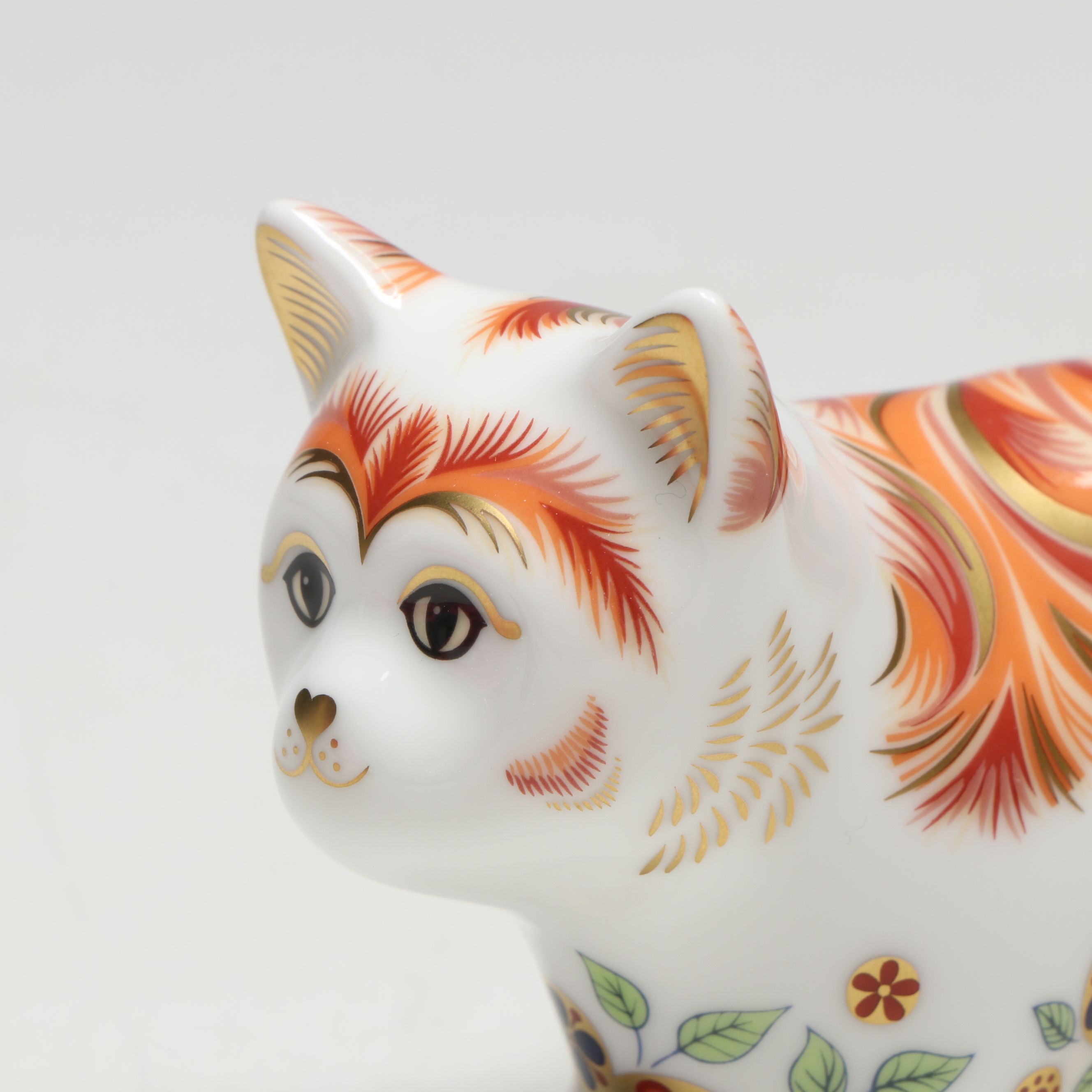 Royal Crown Derby "Spice" Collectors Guild Kitten Bone China Paperweight, 2011