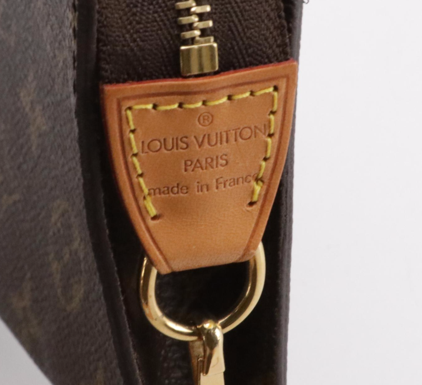 Louis Vuitton Bucket Bag GM with Pouch in Monogram Canvas and Vachetta Leather