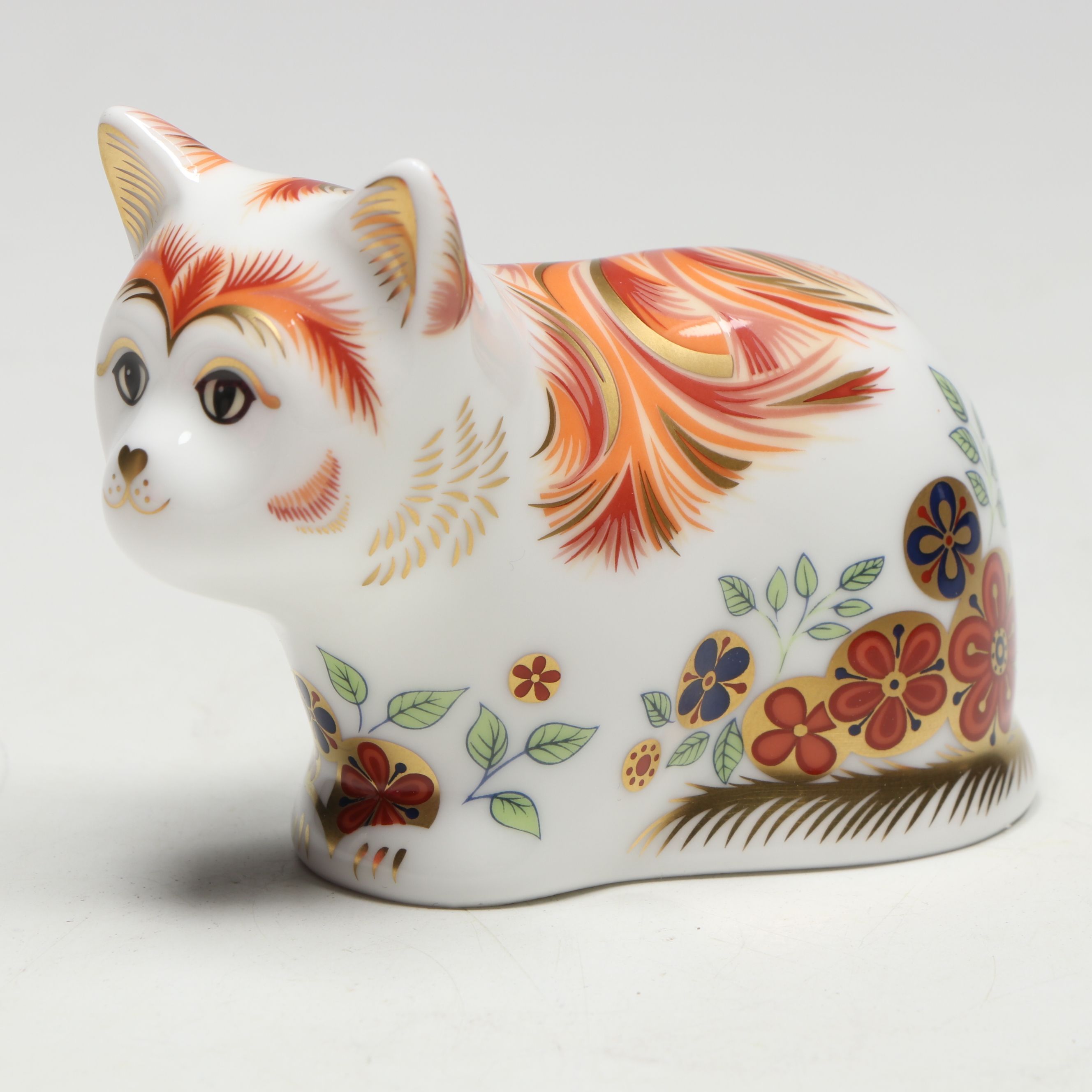Royal Crown Derby "Spice" Collectors Guild Kitten Bone China Paperweight, 2011