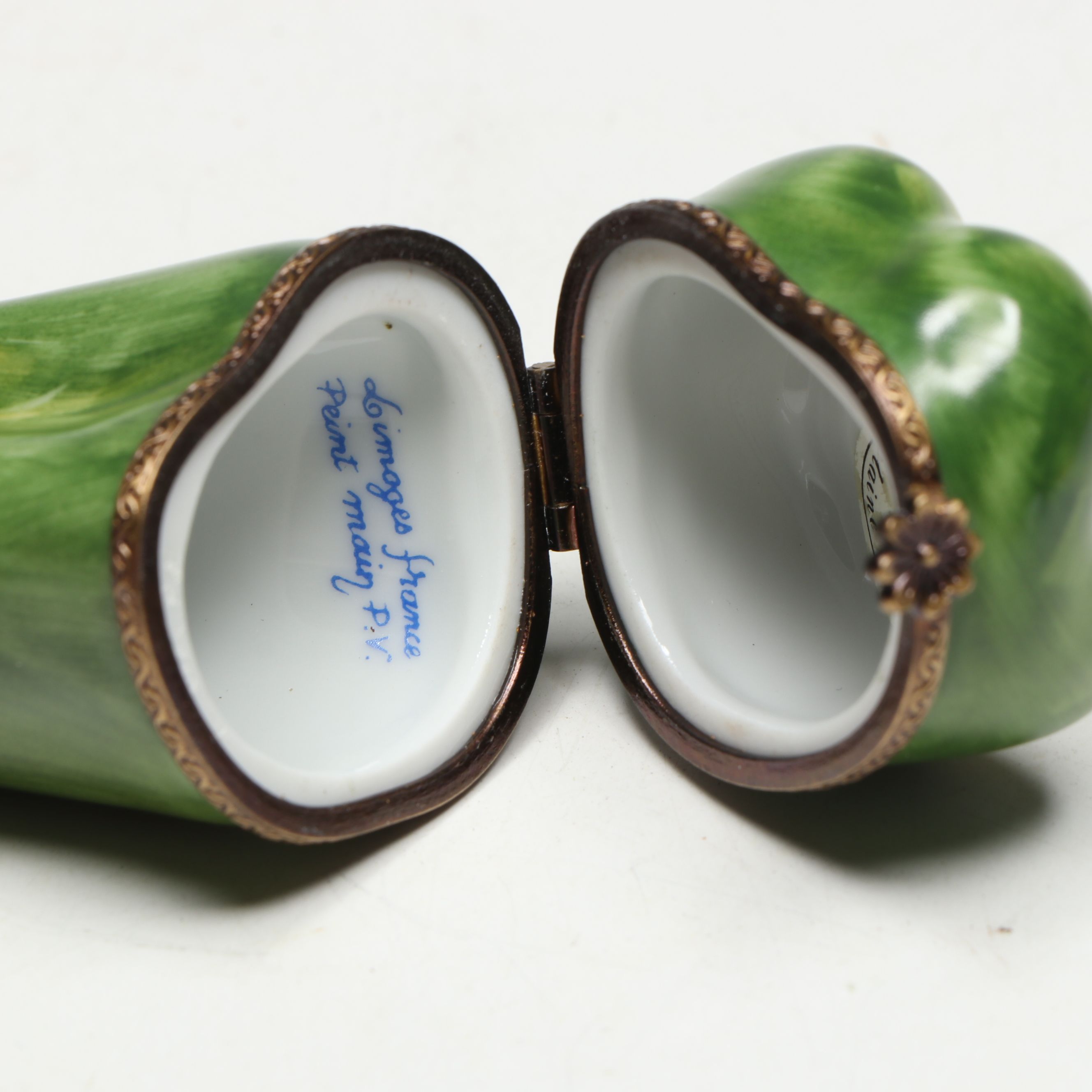 Parry Vieille Hand-Painted Porcelain Green Pepper Limoges Box