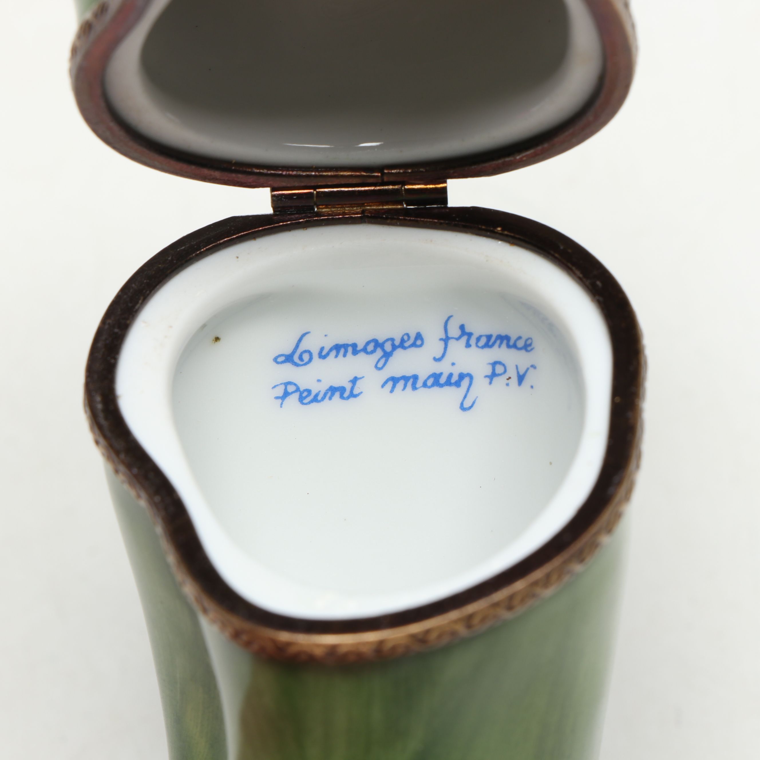Parry Vieille Hand-Painted Porcelain Green Pepper Limoges Box