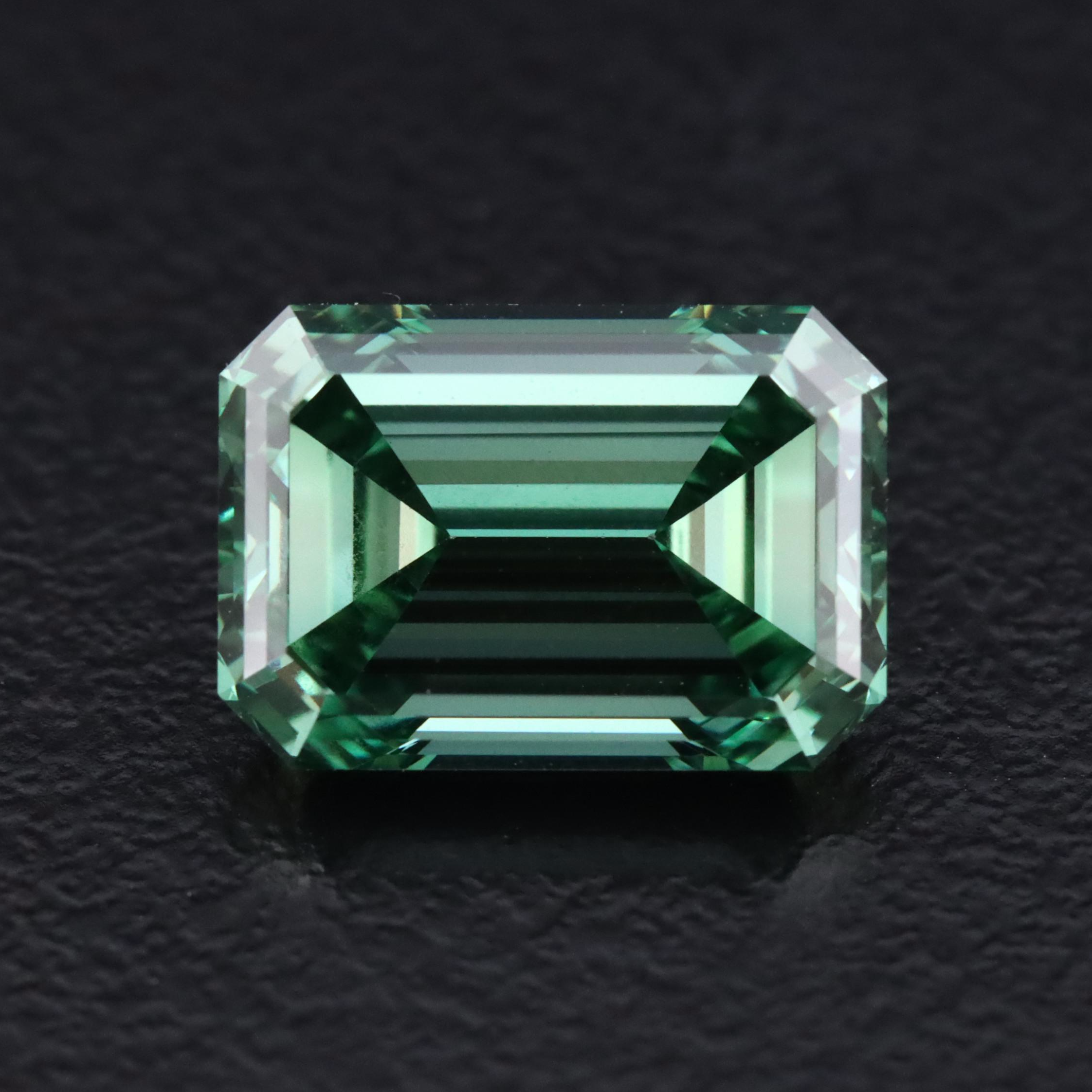 Loose 3.20 CT Lab Grown Fancy Green Diamond with IGI Report