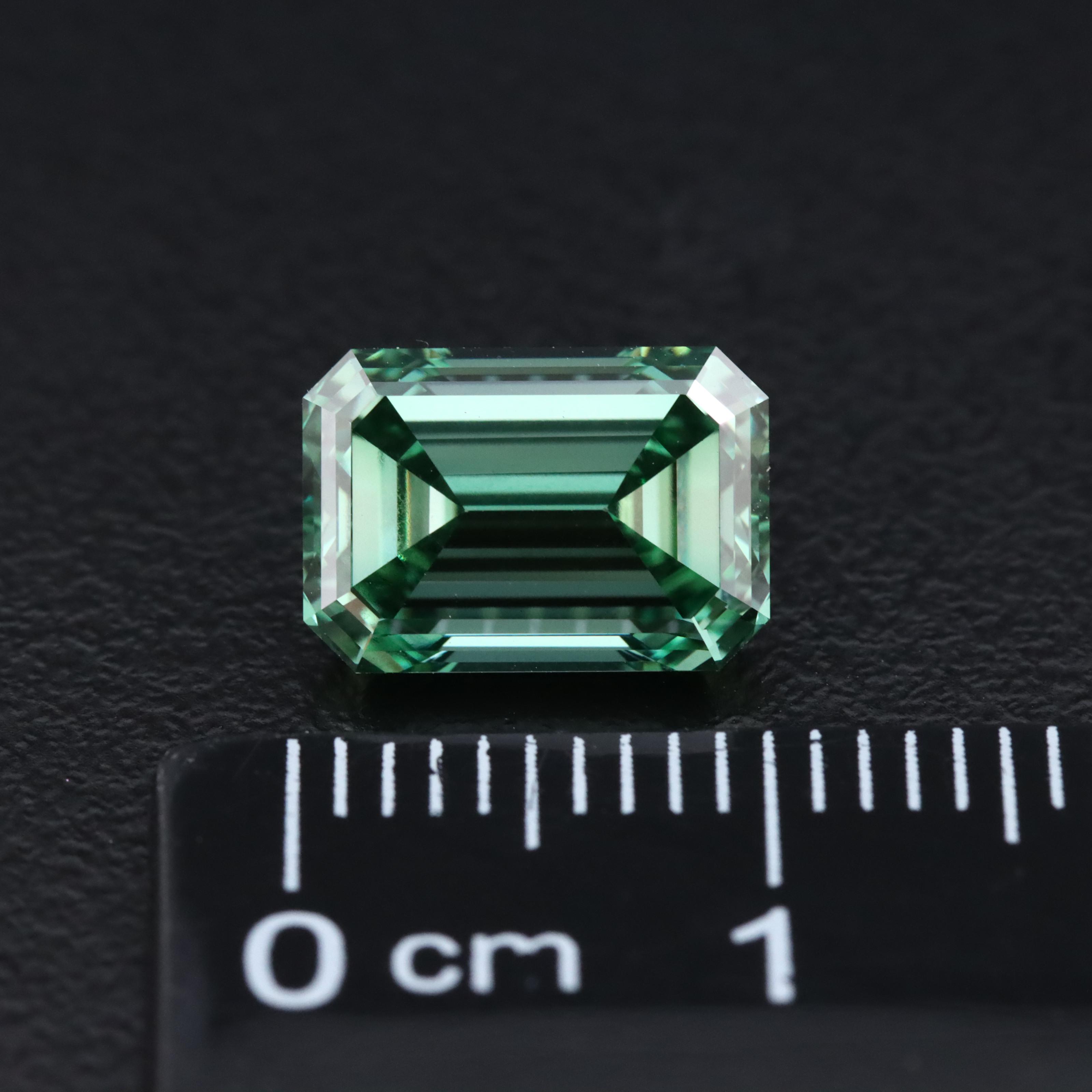 Loose 3.20 CT Lab Grown Fancy Green Diamond with IGI Report