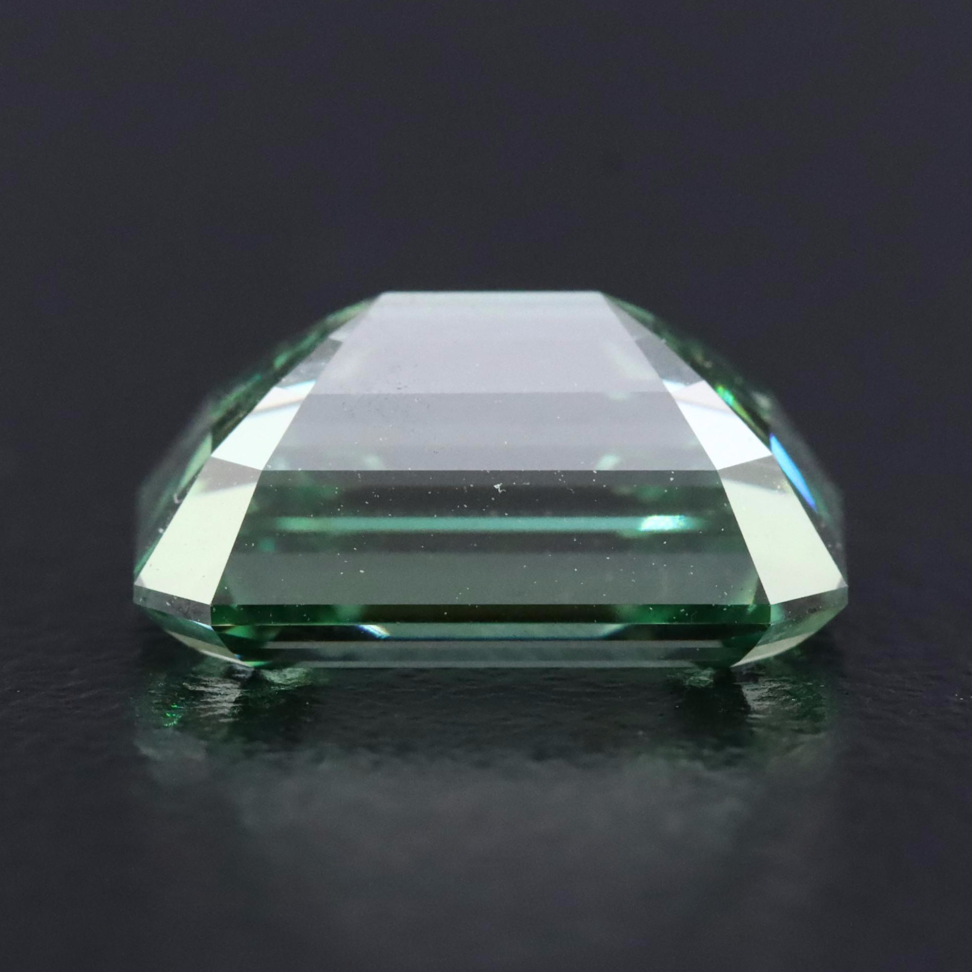 Loose 3.20 CT Lab Grown Fancy Green Diamond with IGI Report