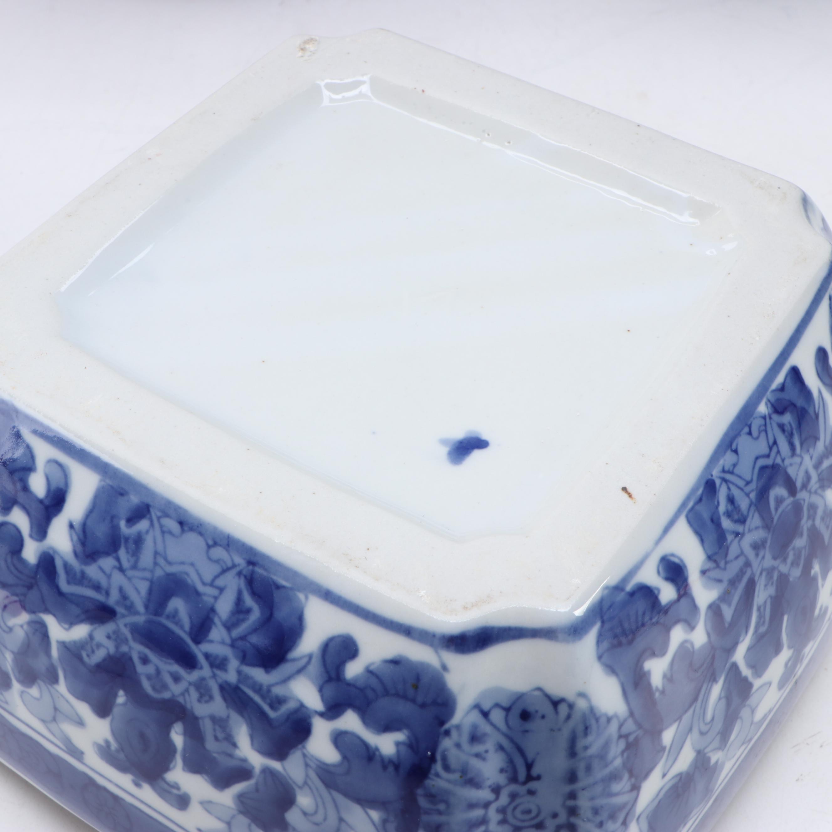 Chinese Melon Jar and Vase with More Asian Style Blue and White Ceramics