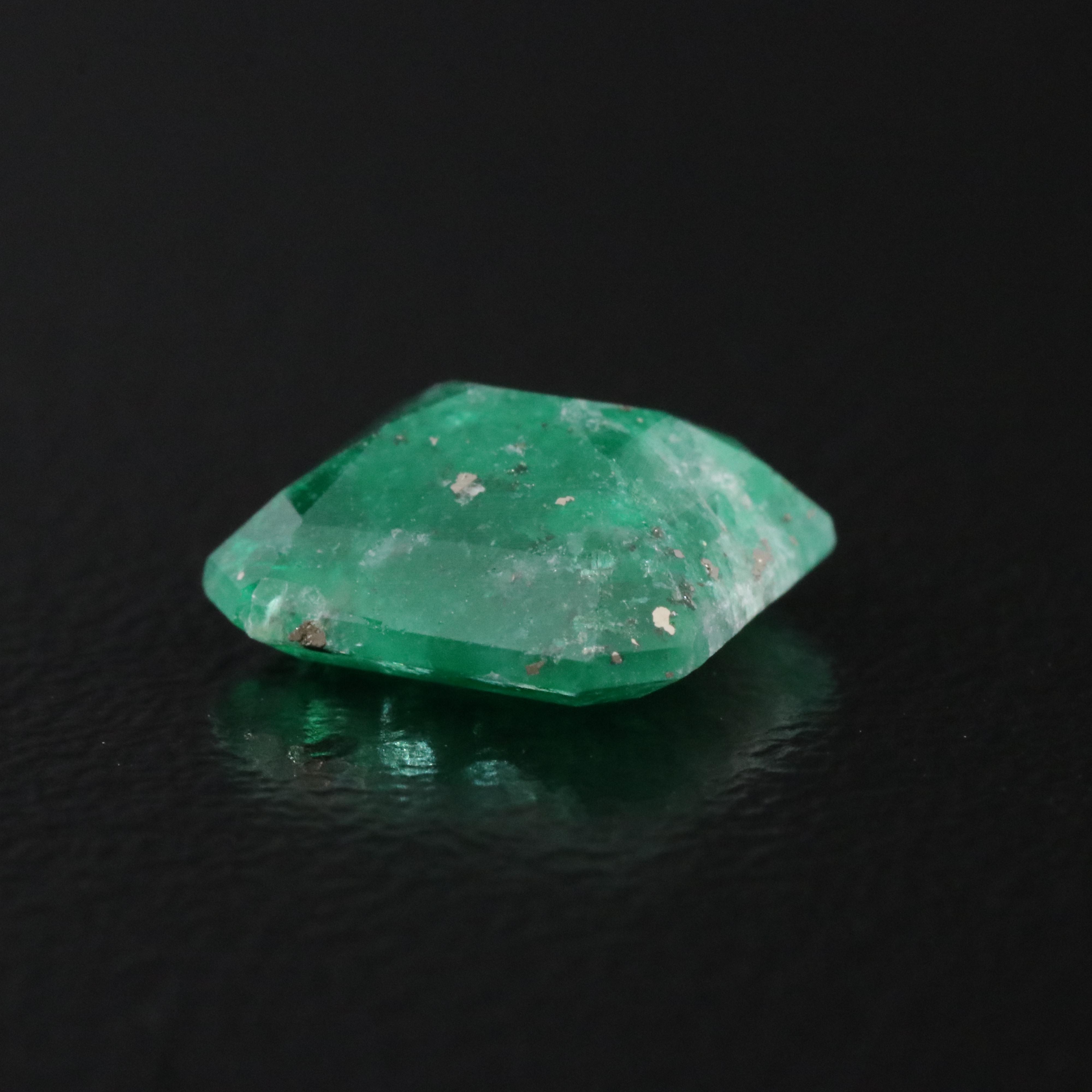 Loose 2.71 CT Emerald