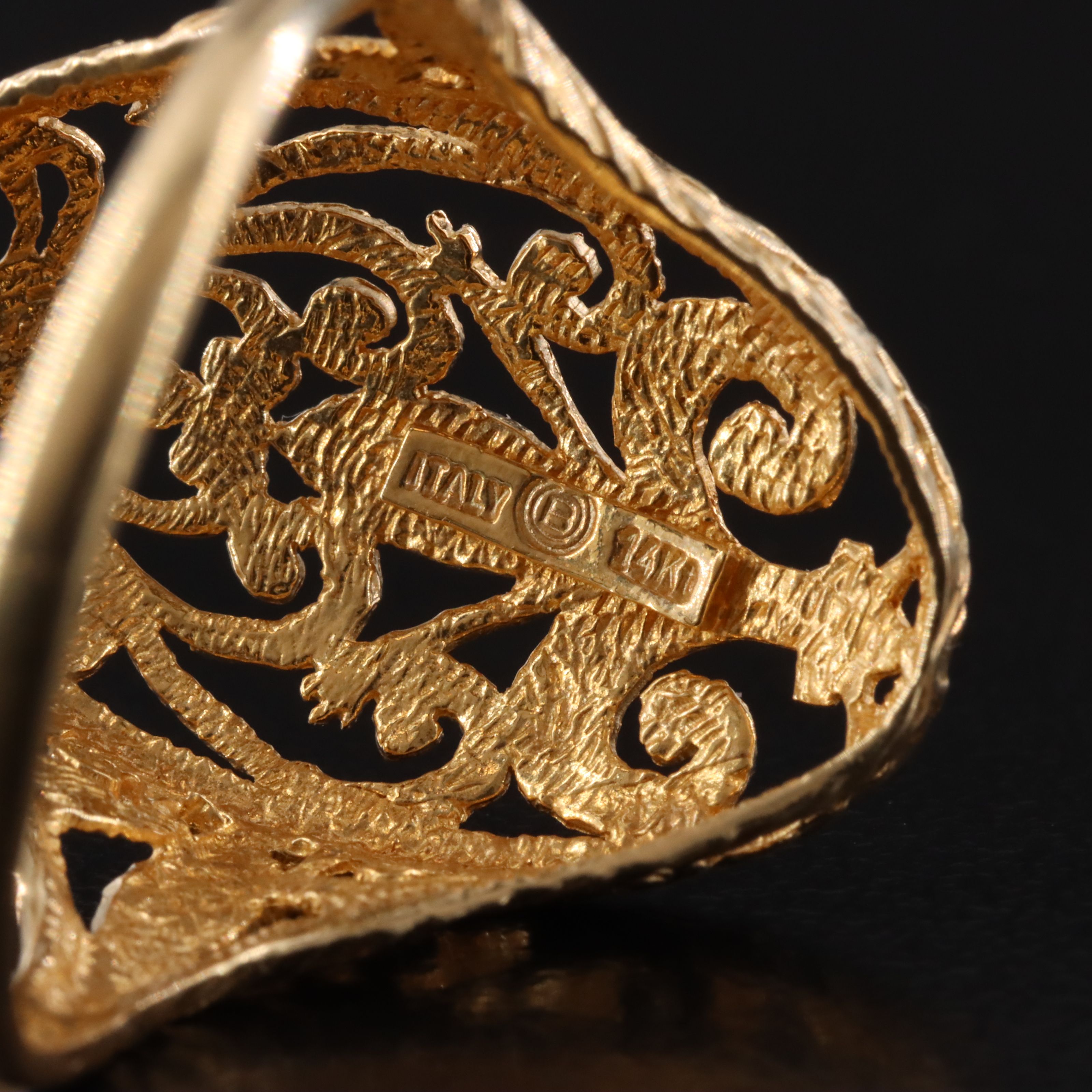 14K Cut-Out Scrolled Ring with Chased Details