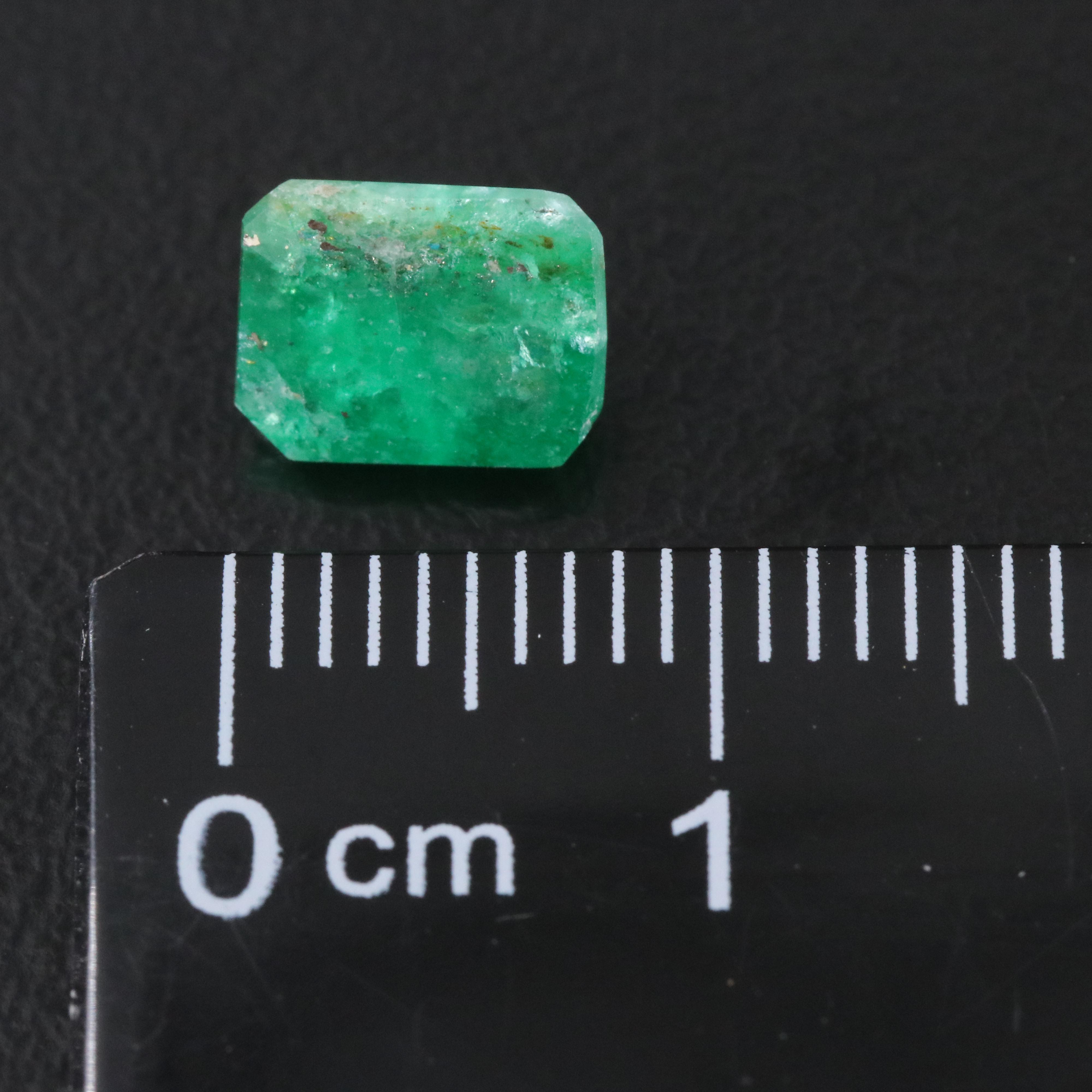 Loose 1.73 CT Emerald
