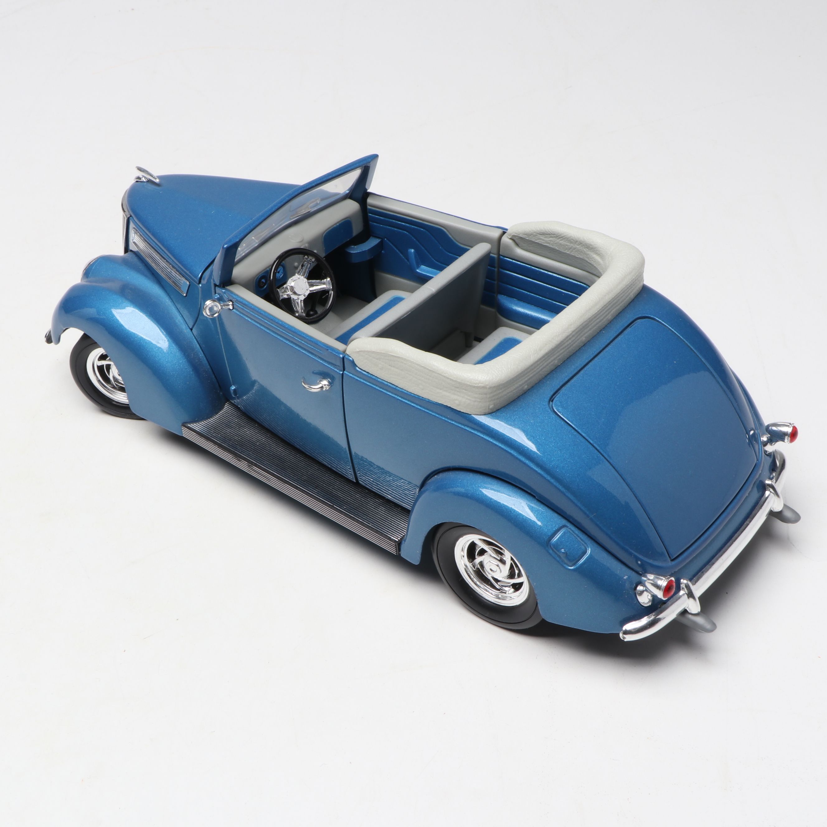 Maisto "1999 Mustang GT," UT Models "Chevrolet Caprice" and More Toy Cars