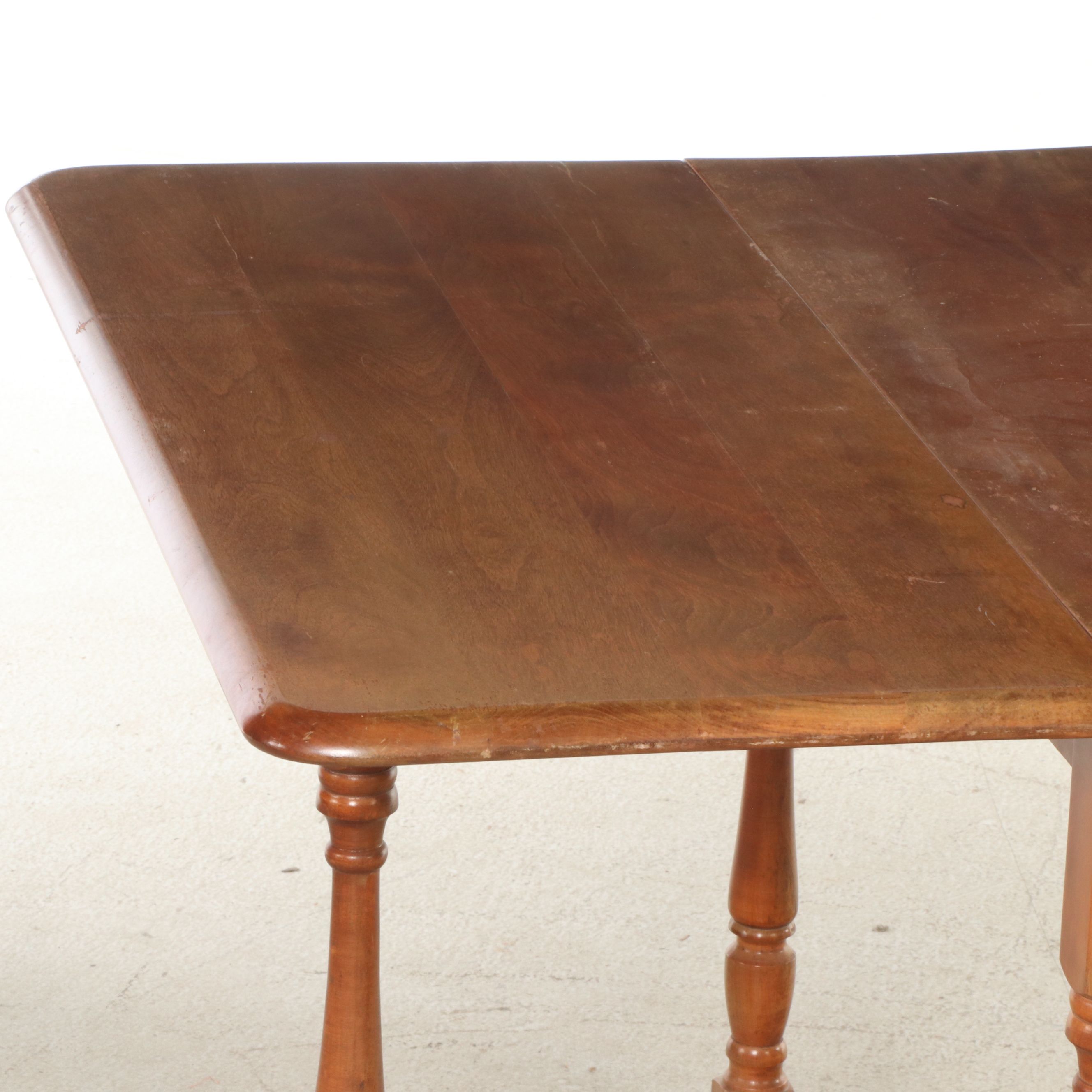 Jacobean Revival Style Elm Finish Gate-Leg Table, Early to Mid-20th Century