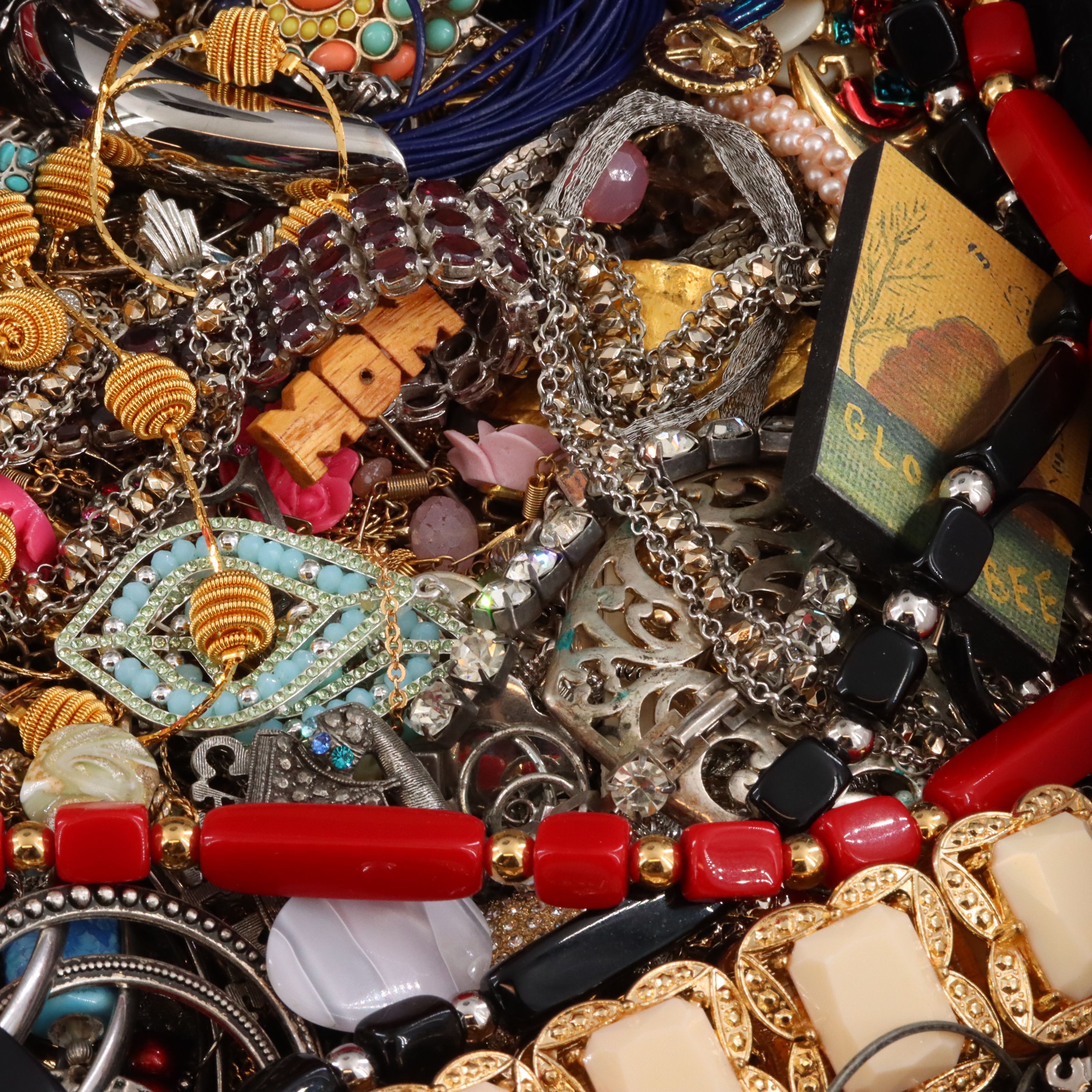 Uncommon Discoveries: Jewelry Collection