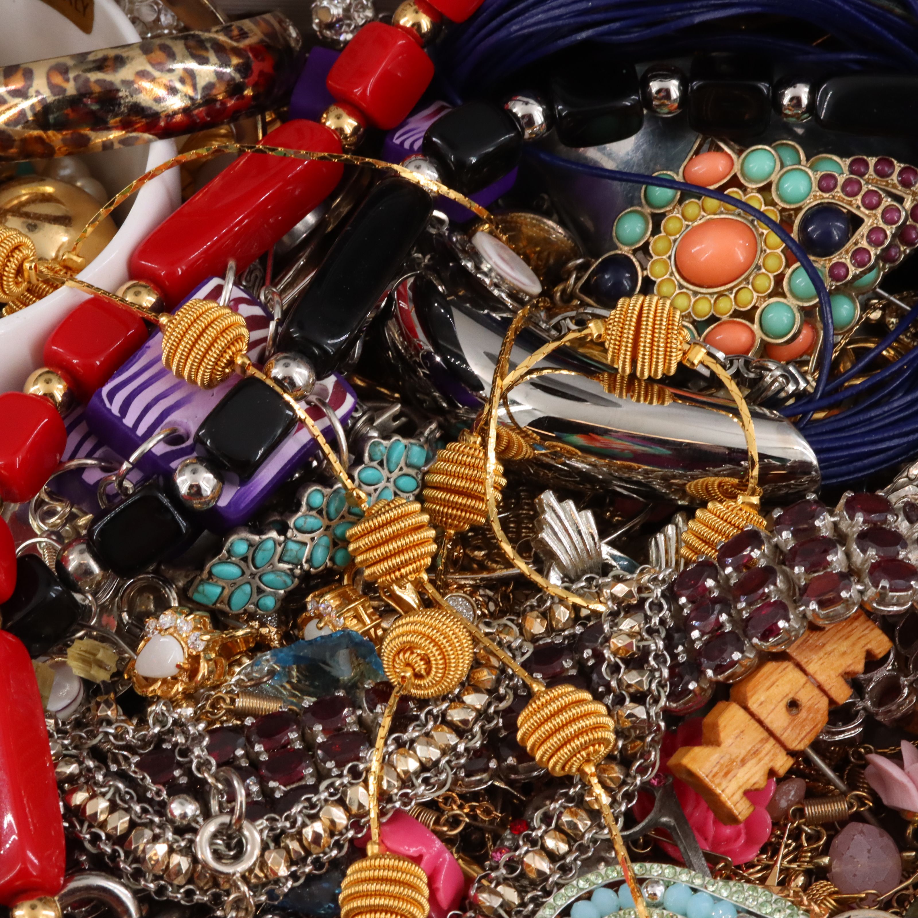 Uncommon Discoveries: Jewelry Collection