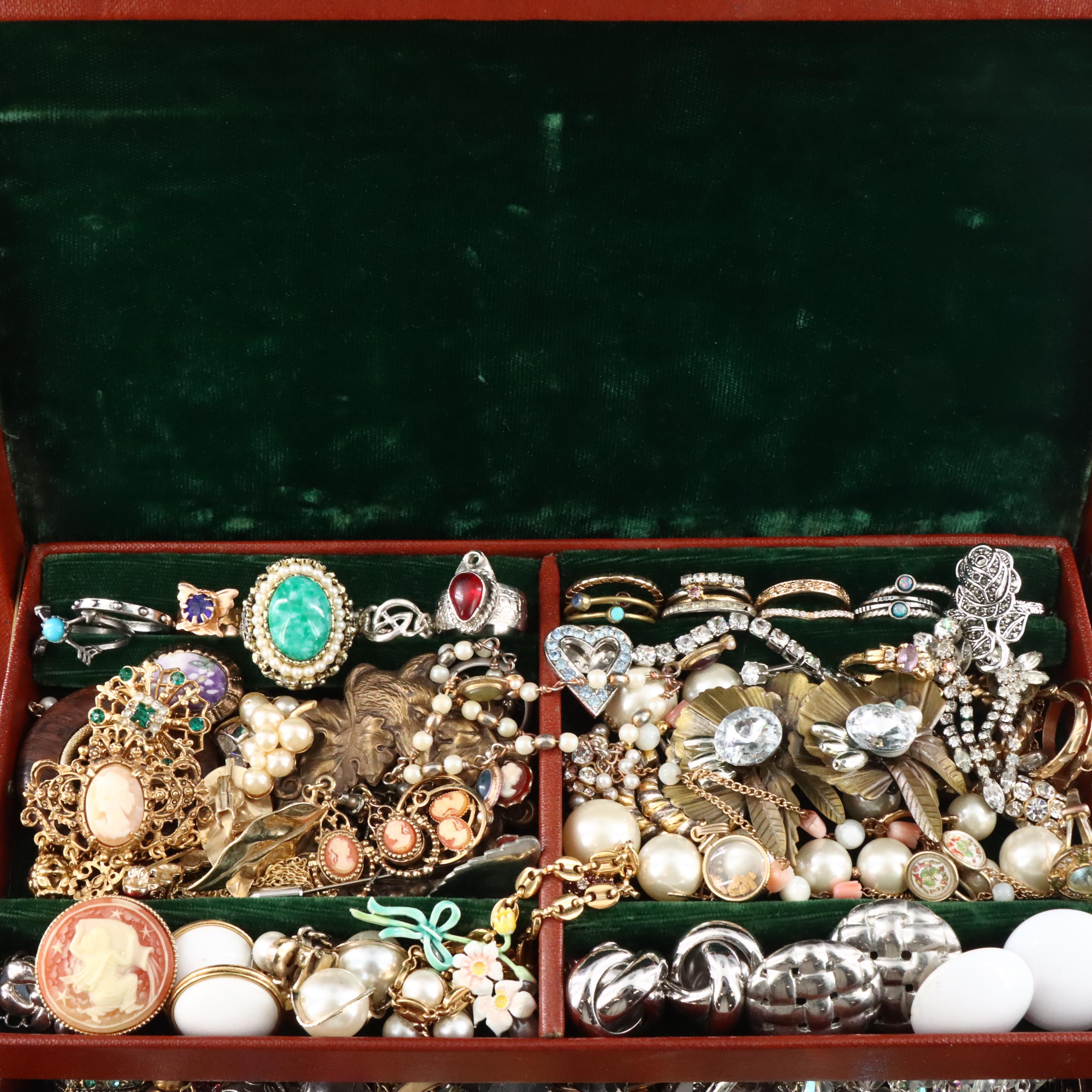 Uncommon Discoveries: Jewelry Collection