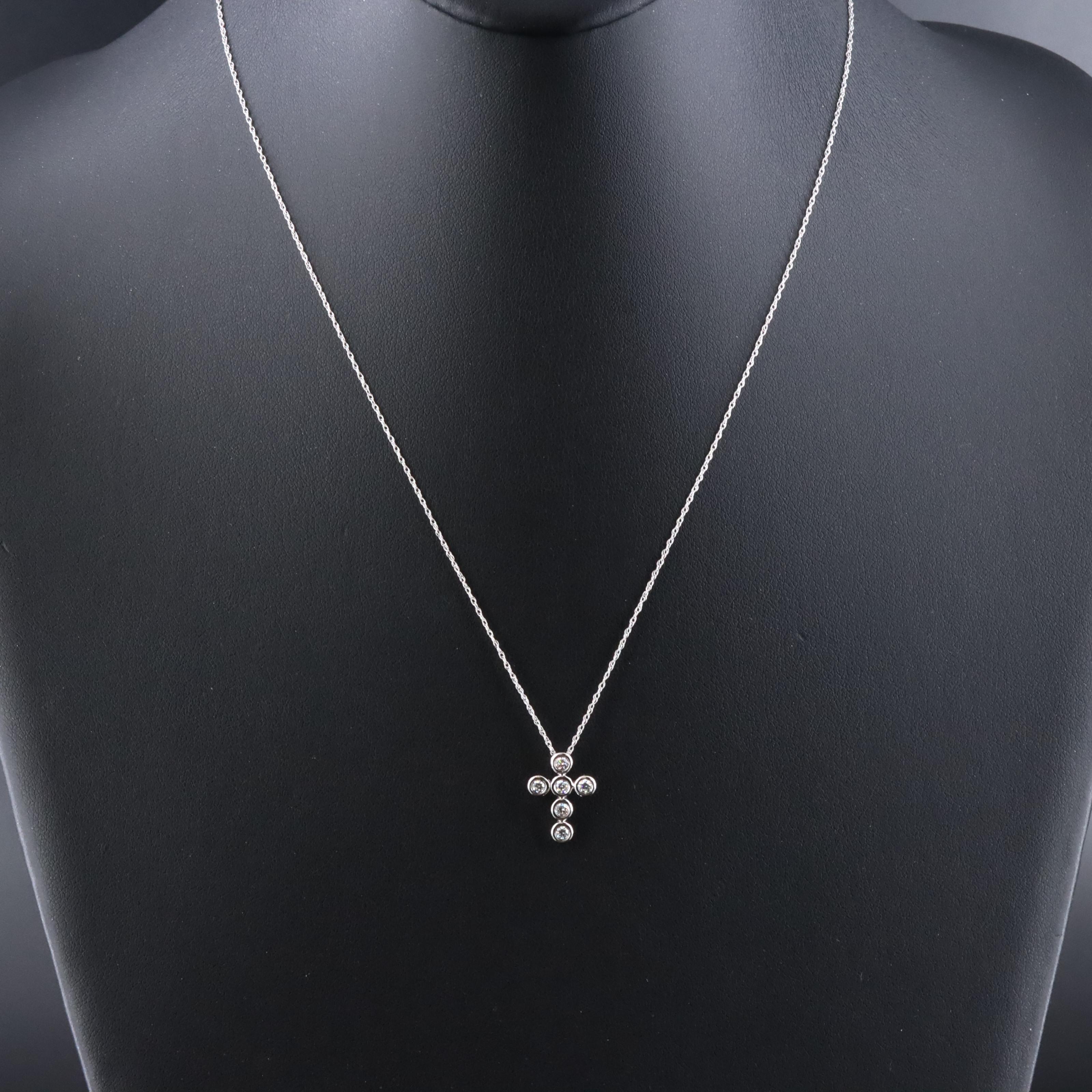 14K 0.25 CTW Lab Grown Diamond Cross Pendant Necklace