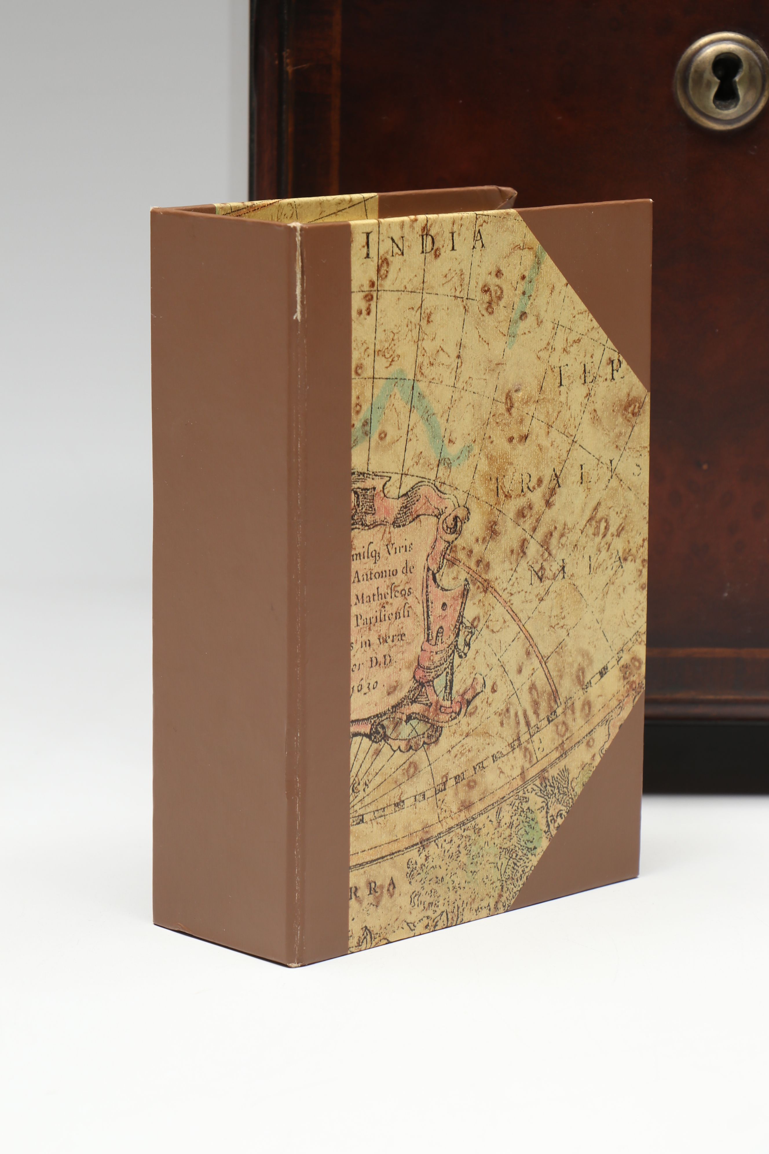 St. Andrews and Other Desk Clocks with Wooden Decorative Box