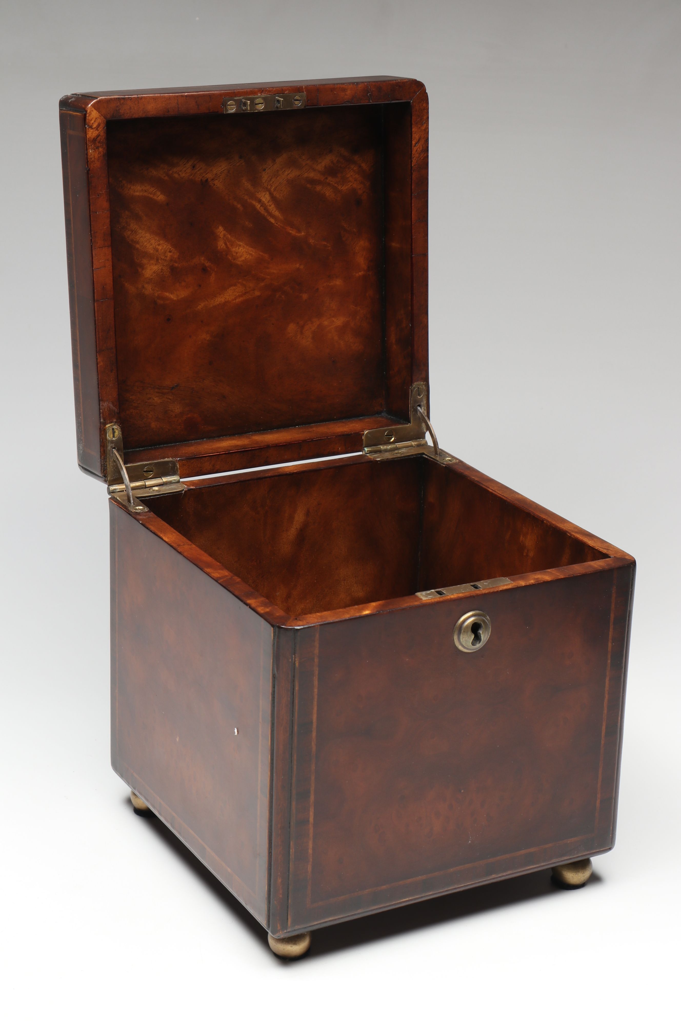 St. Andrews and Other Desk Clocks with Wooden Decorative Box