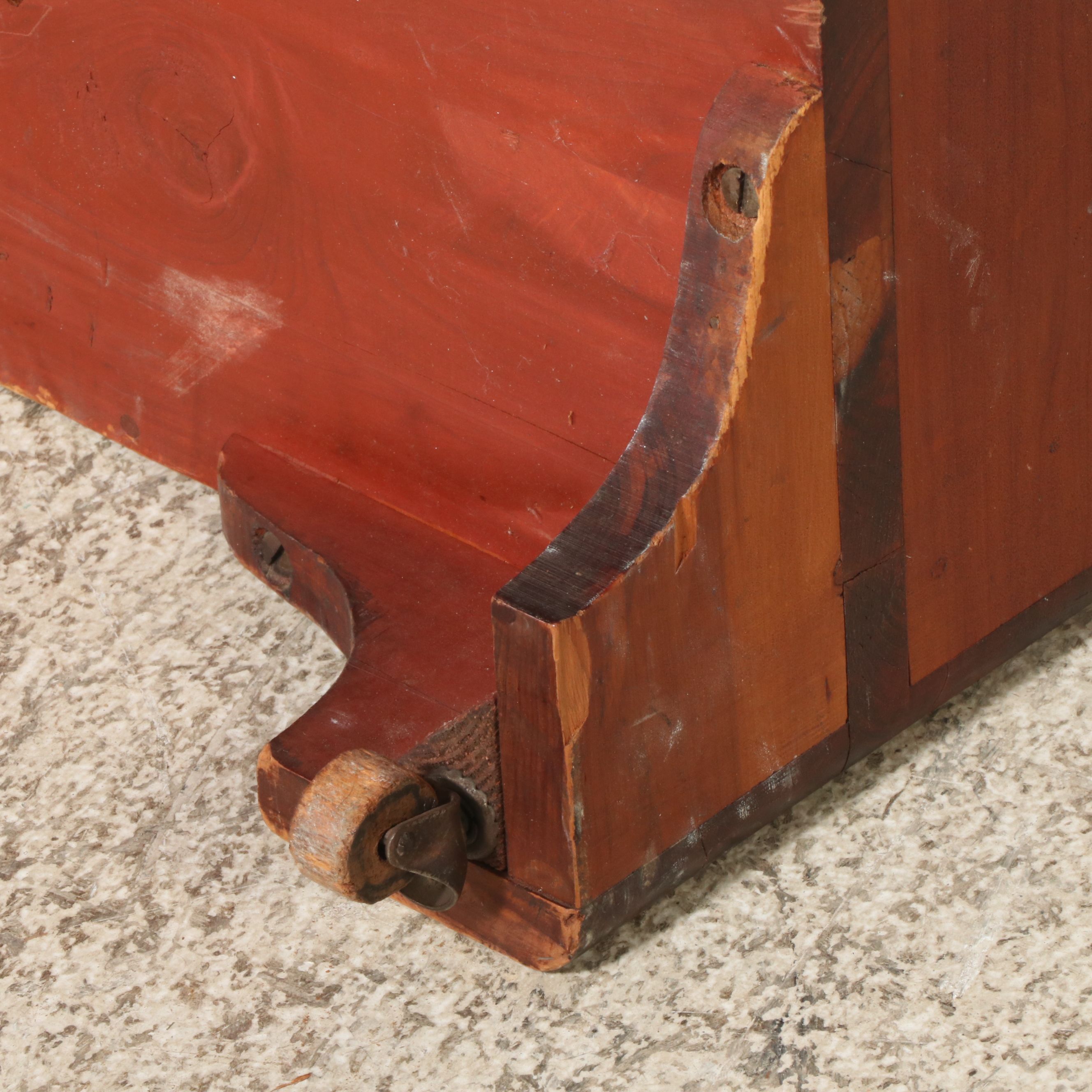 Federal Equipment Co. Cedar Chest, Early to Mid-20th Century