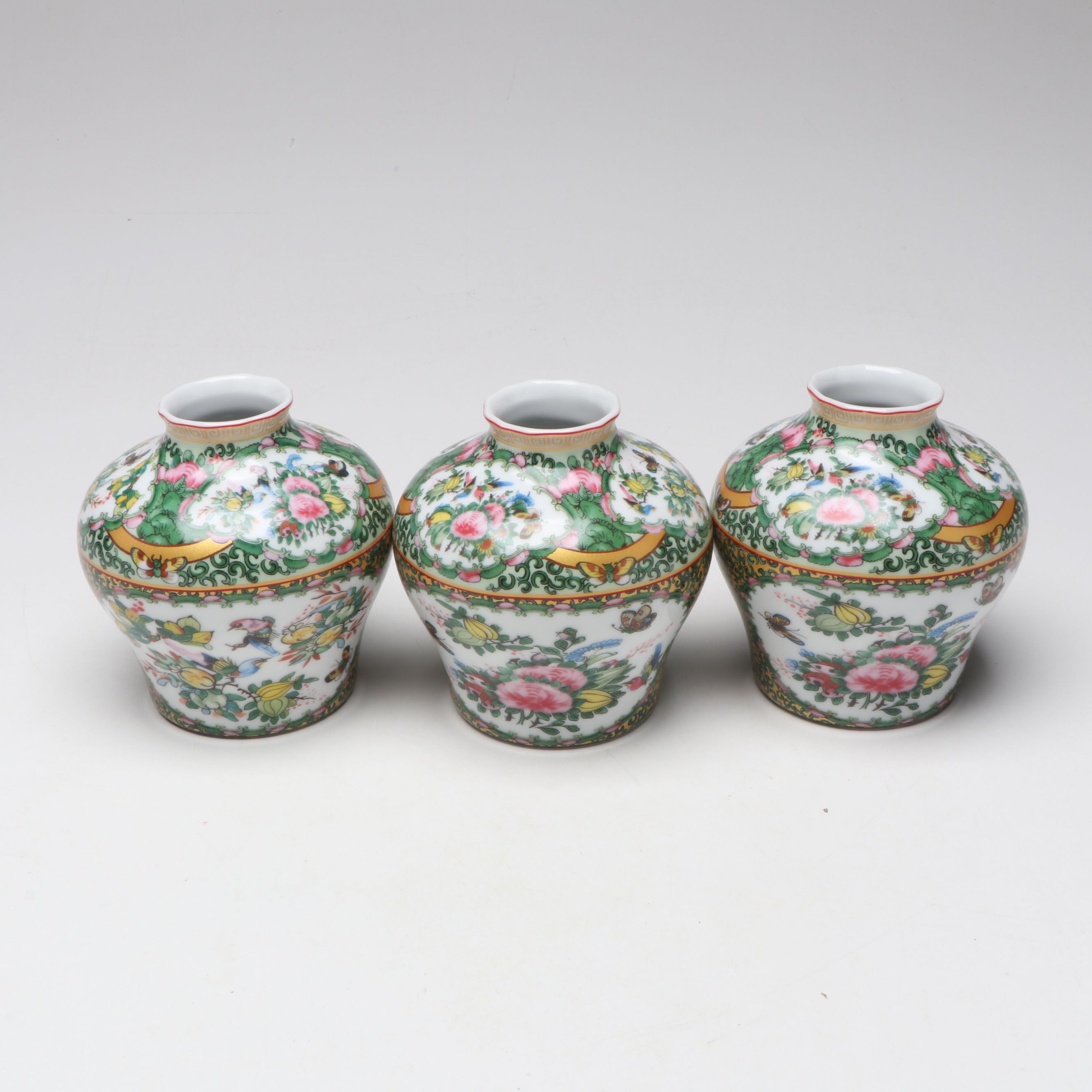 Williams Sonoma Famille Rose Porcelain Bud Vases with Glass Centerpiece Bowl