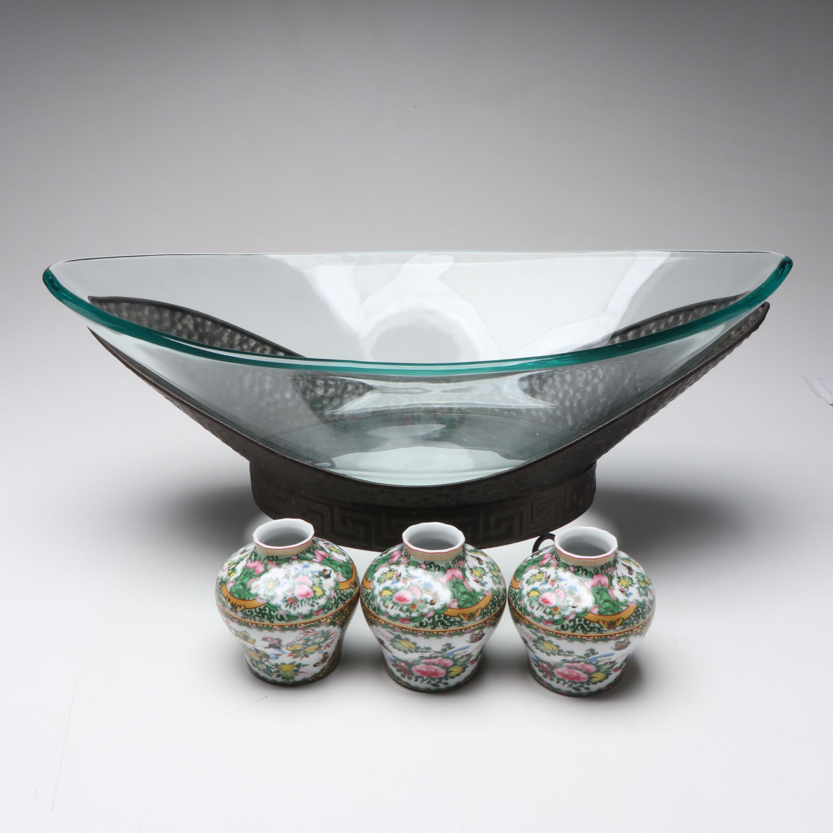 Williams Sonoma Famille Rose Porcelain Bud Vases with Glass Centerpiece Bowl