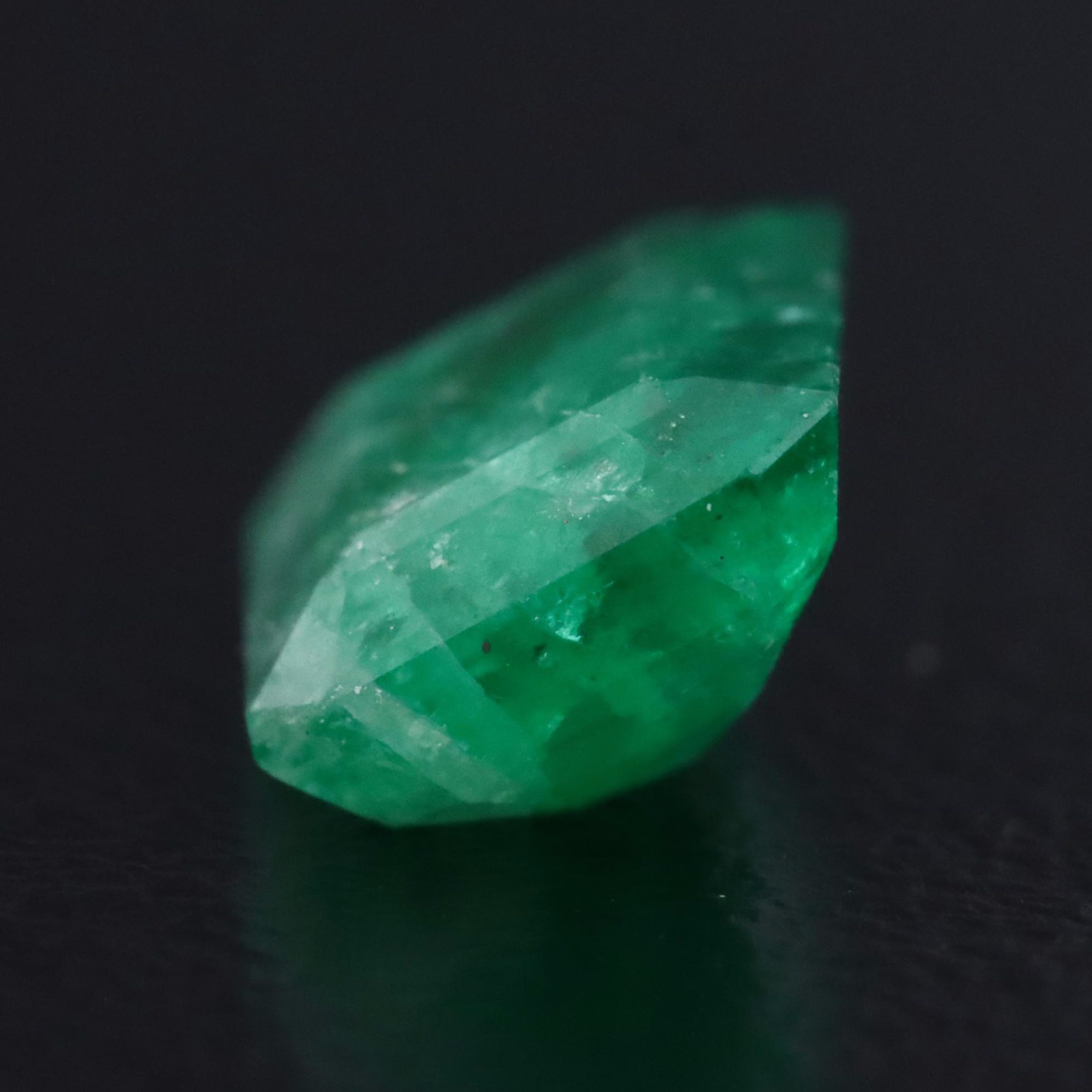 Loose 1.64 CT Emerald