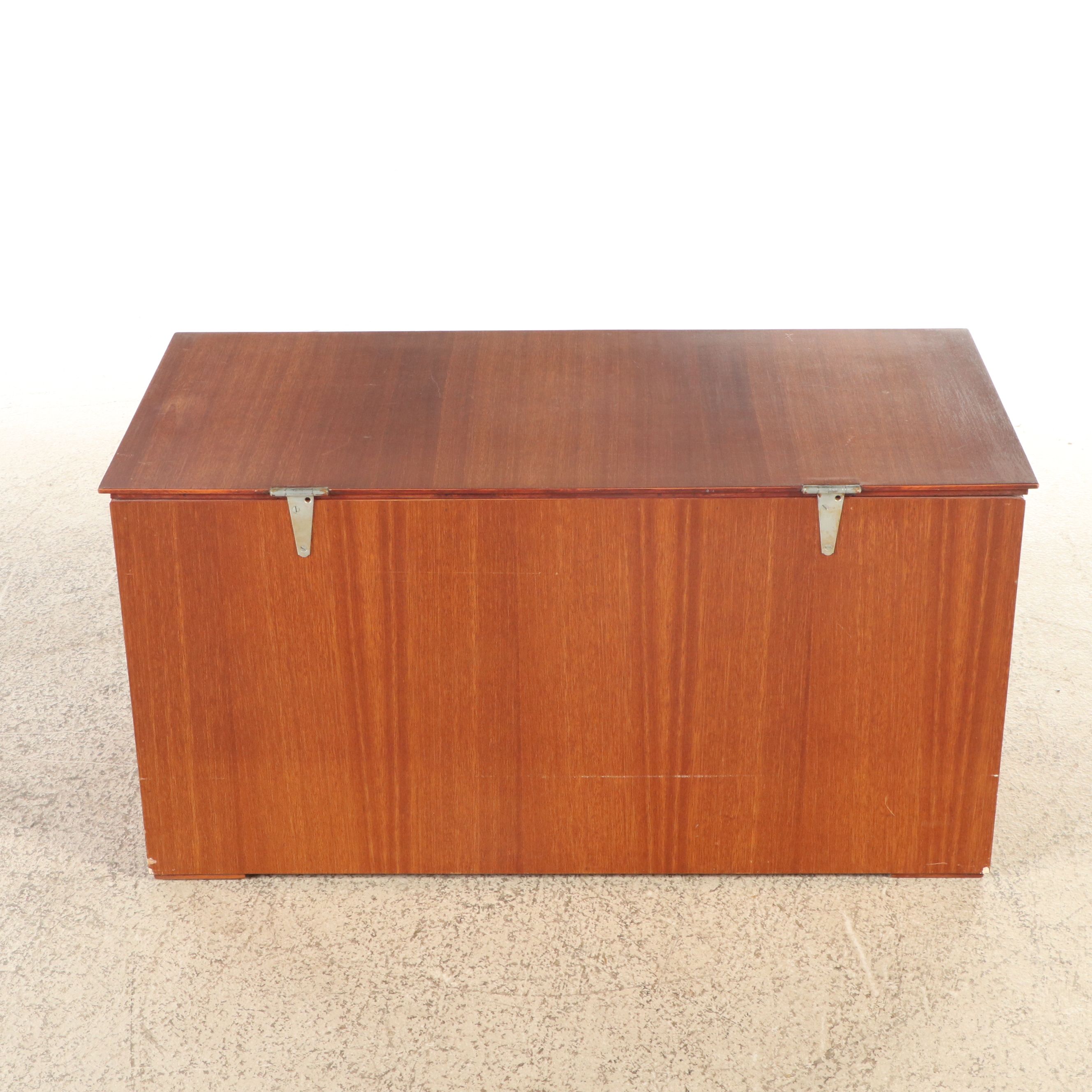 Danish Modern Style Teak Trunk, Mid to Late 20th Century