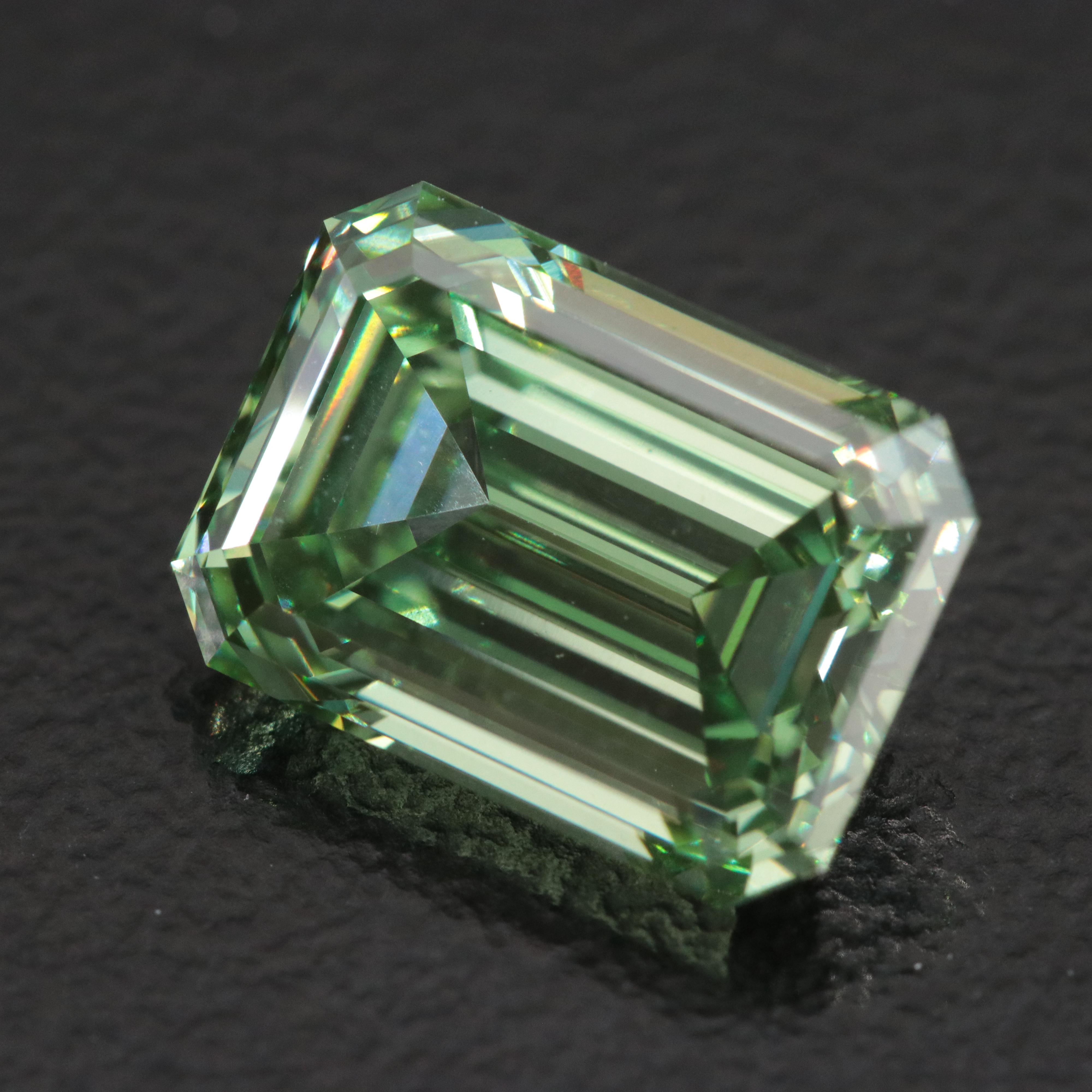 Loose 3.10 CT Lab Grown Fancy Green Diamond with IGI Report