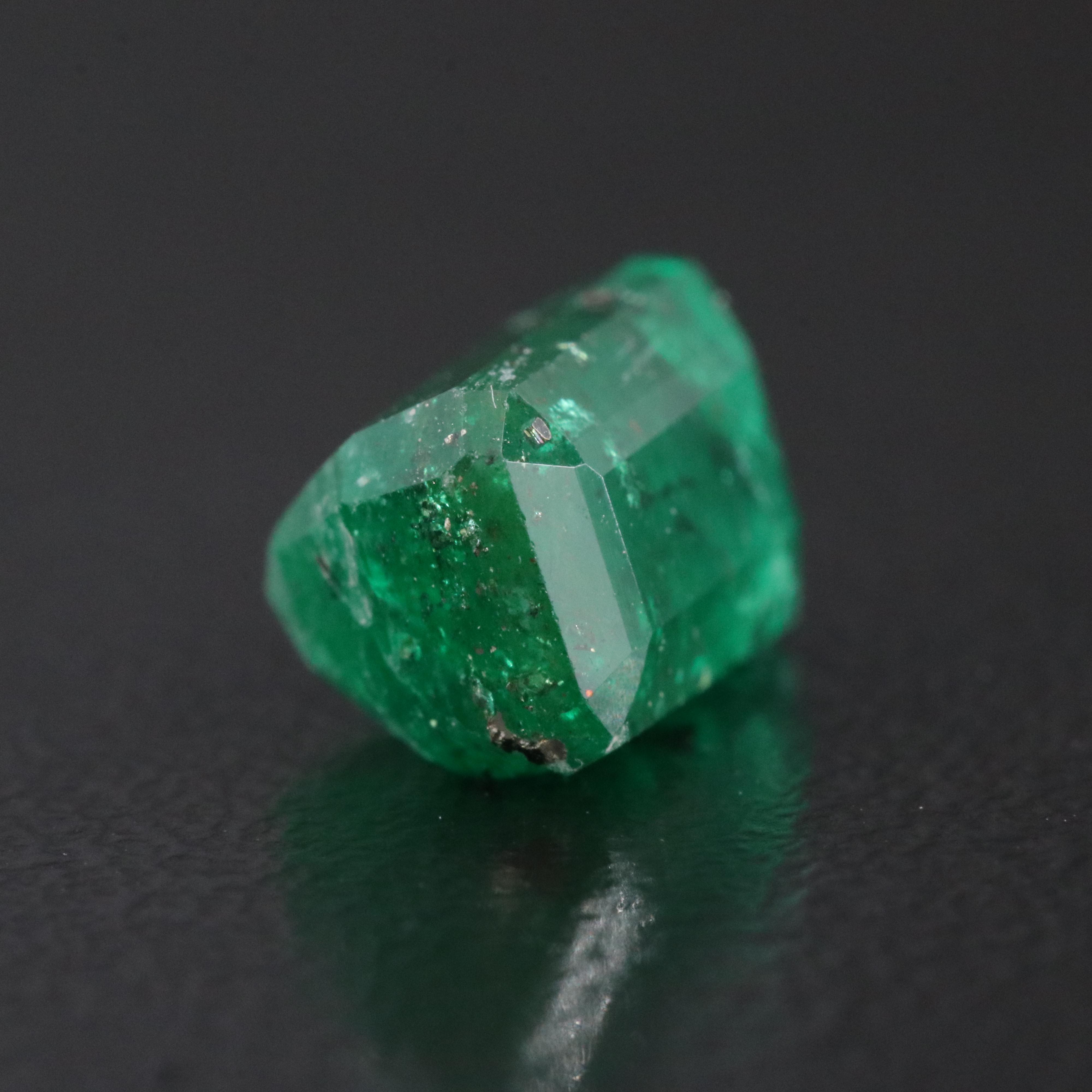 Loose 2.61 CT Emerald