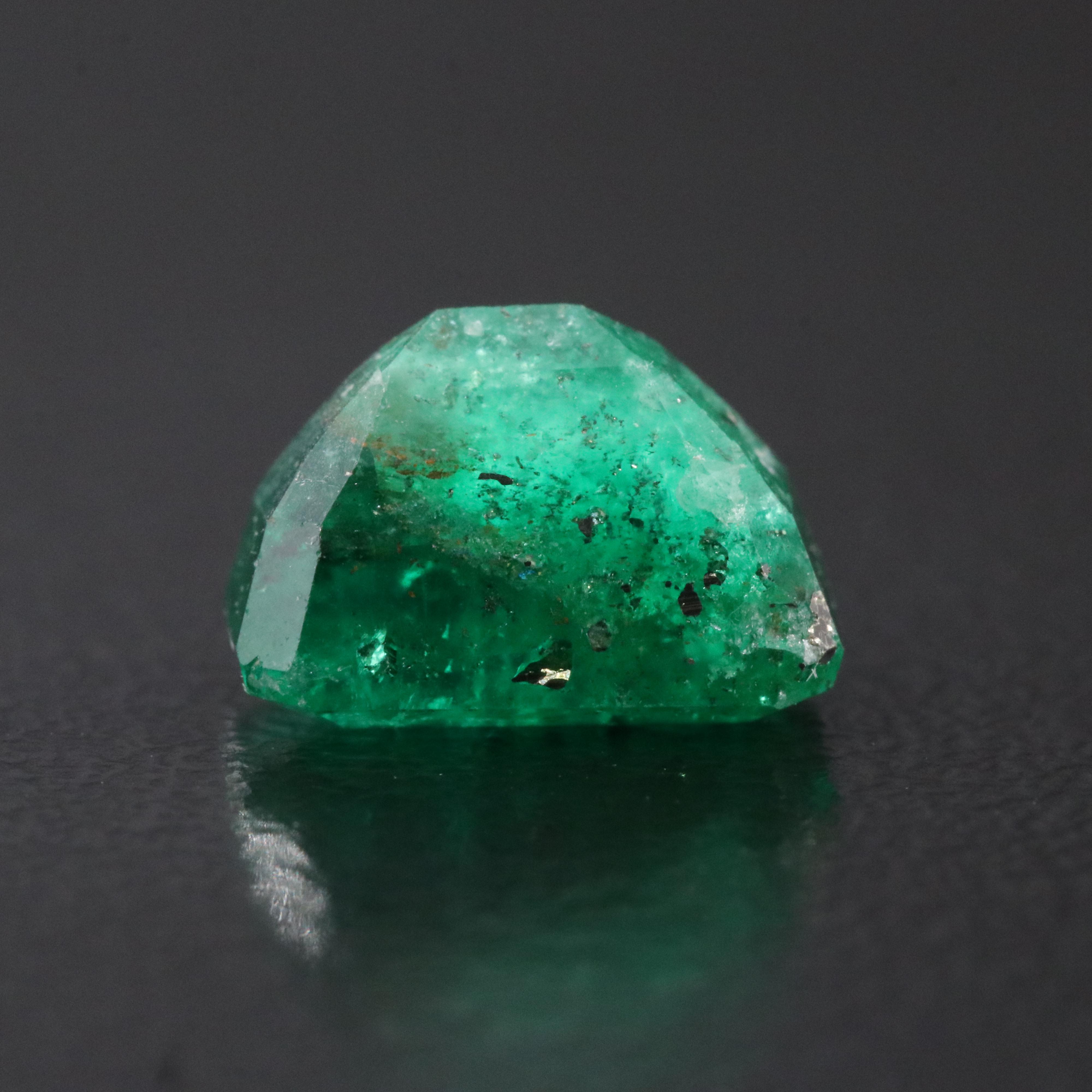 Loose 2.61 CT Emerald