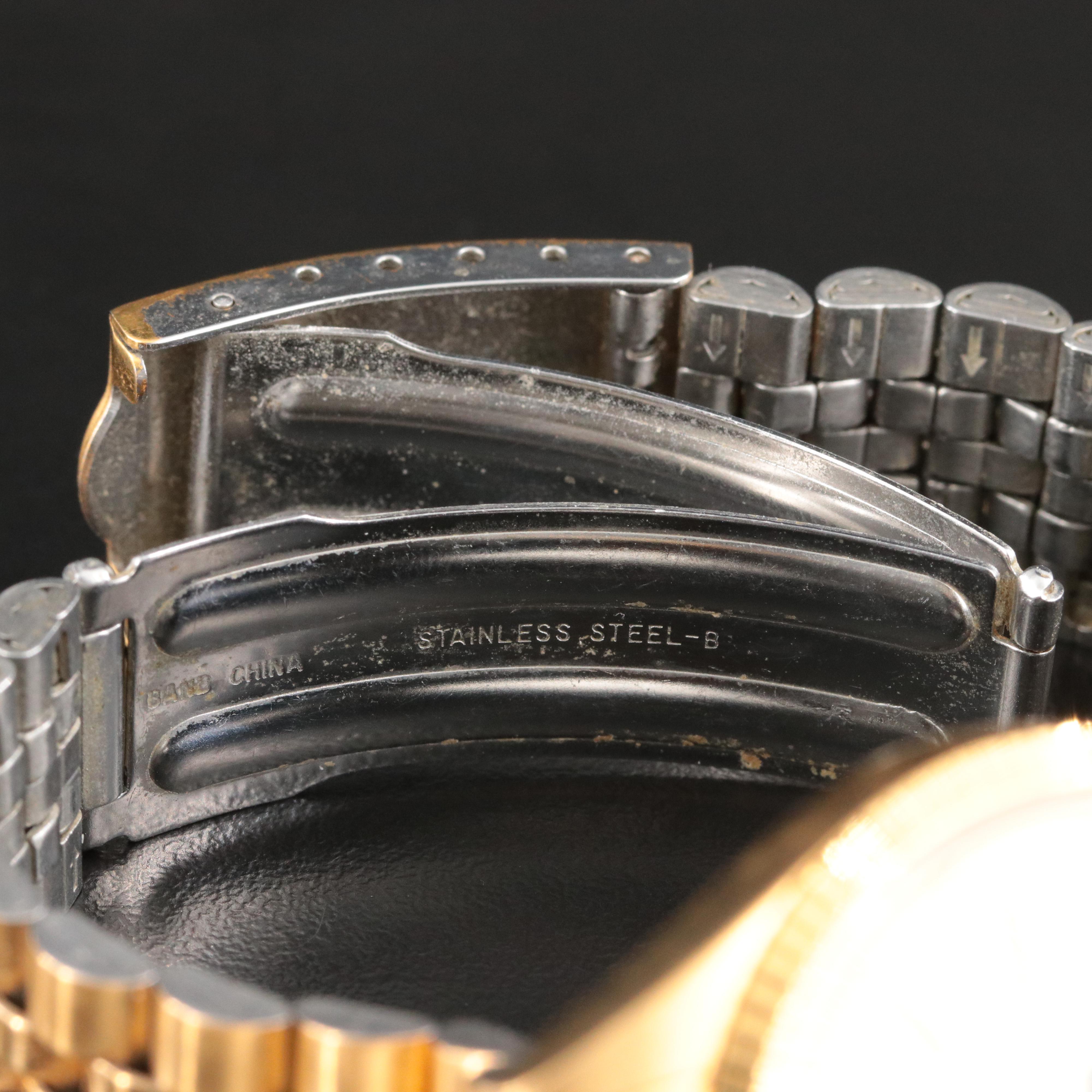 Lorus Disney's Mickey Mouse Watch V544-8828