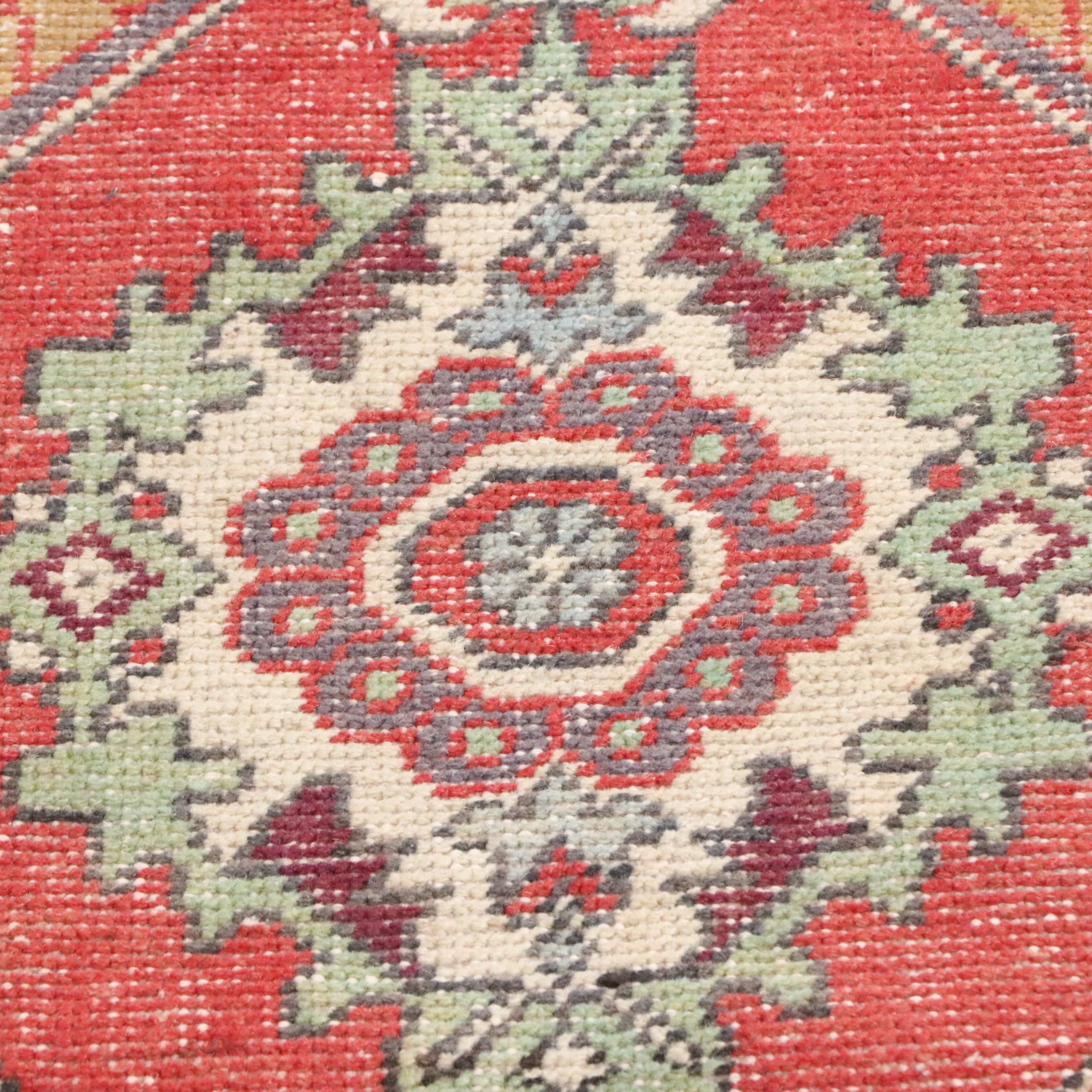 1'3 x 2'9 Hand-Knotted Turkish Accent Rug