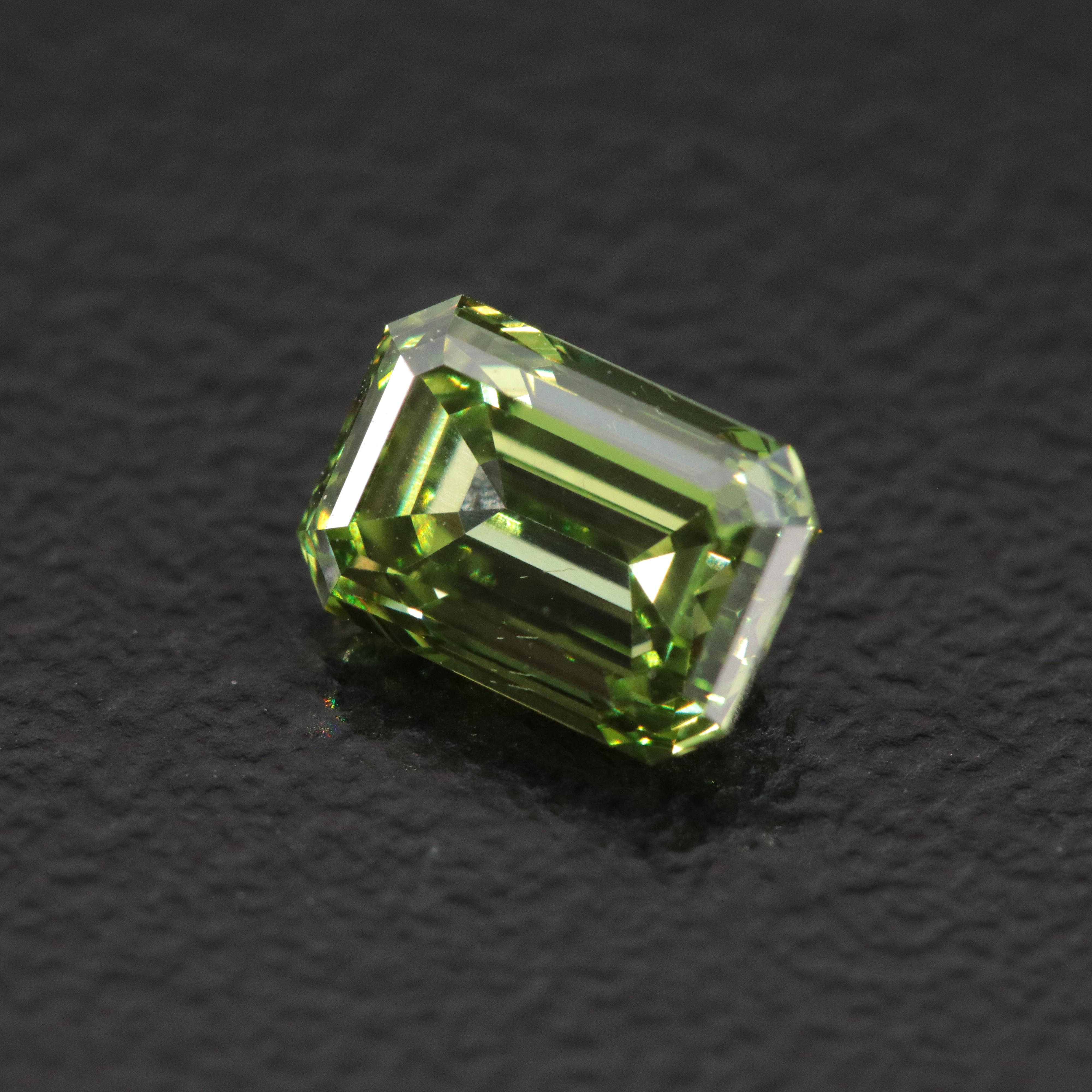 Loose 1.00 CT Lab Grown Fancy Green Diamond with IGI Report