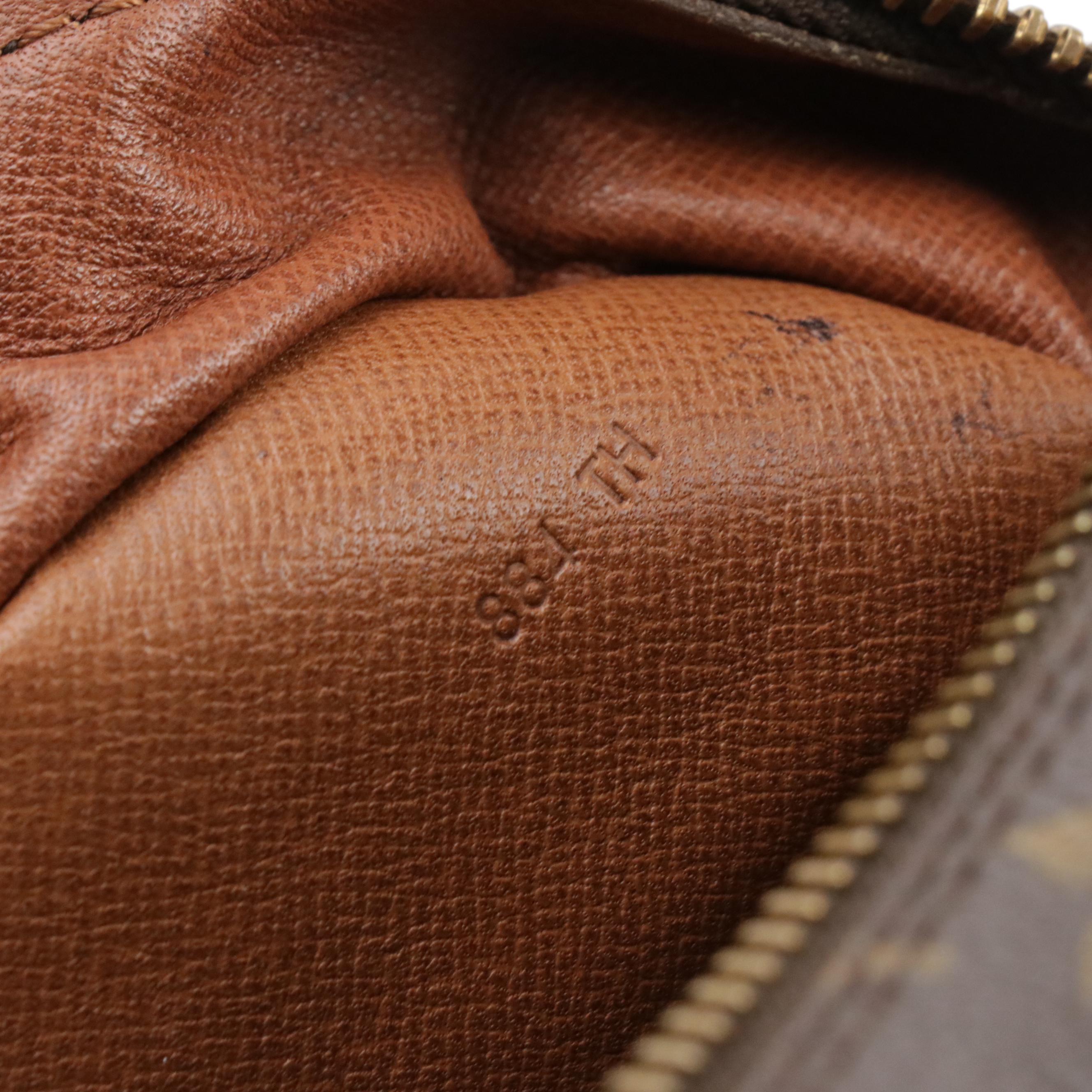 Louis Vuitton Nile Crossbody Bag in Monogram Canvas and Vachetta Leather