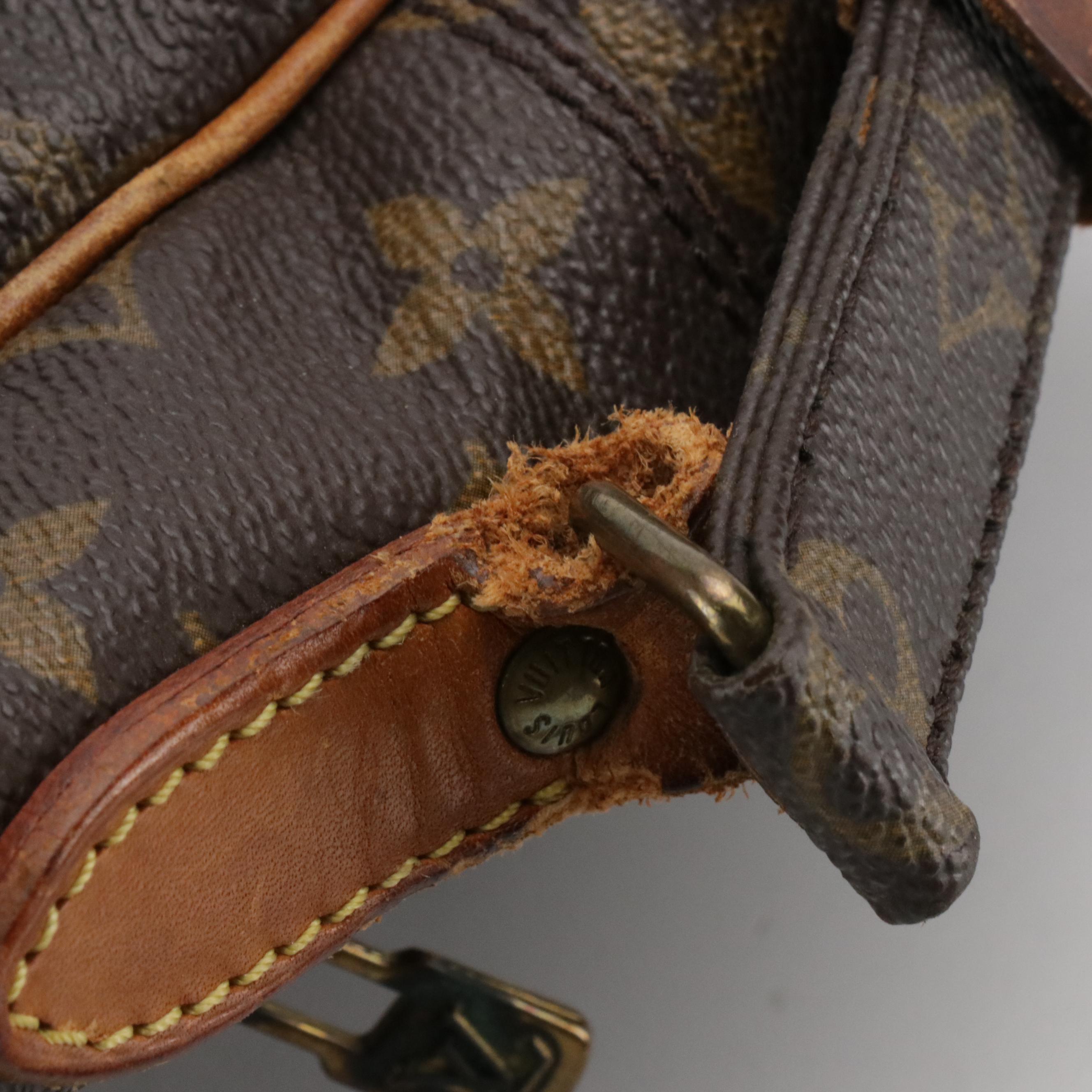 Louis Vuitton Nile Crossbody Bag in Monogram Canvas and Vachetta Leather