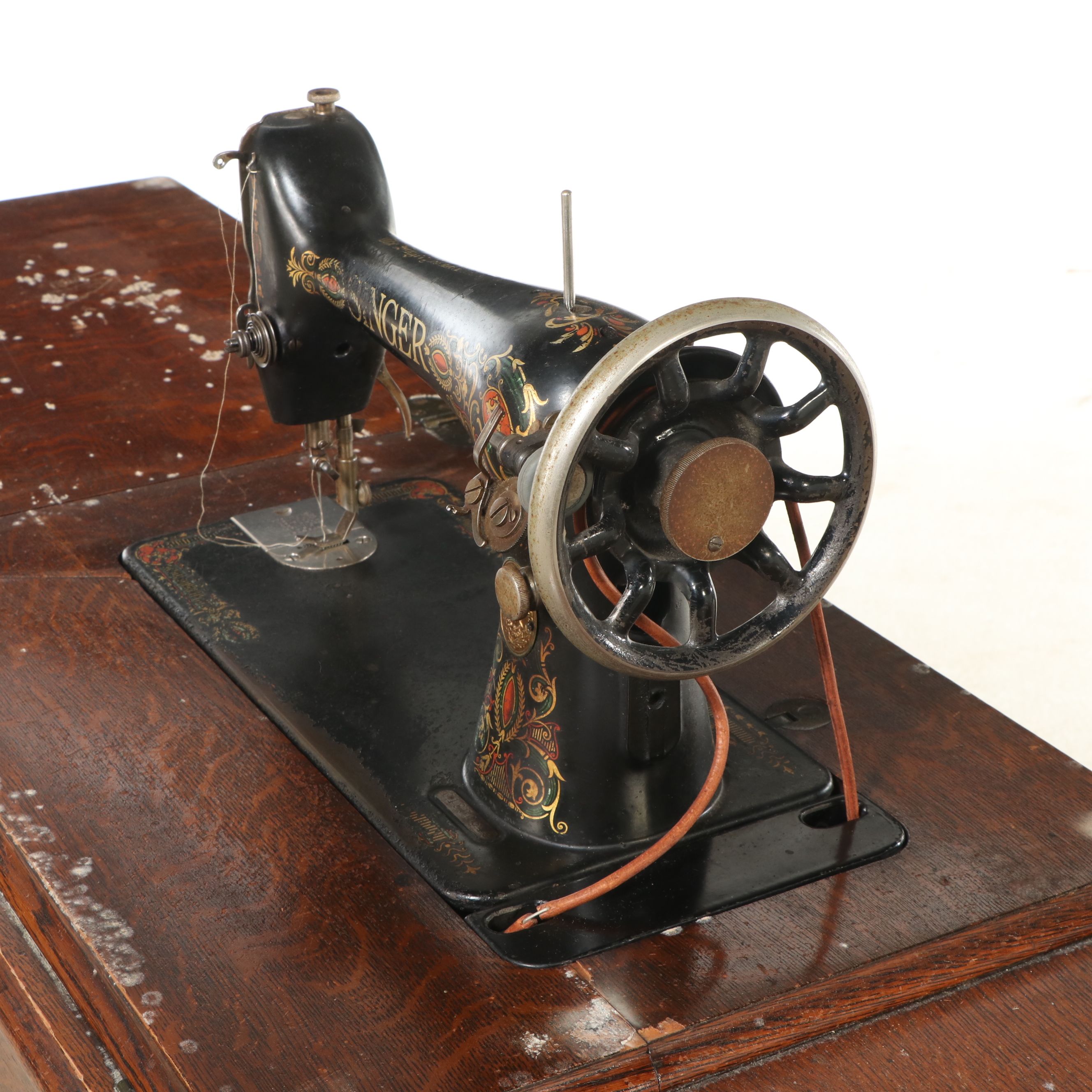 Singer Treadle Sewing Machine with Oak and Cast Iron Sewing Table