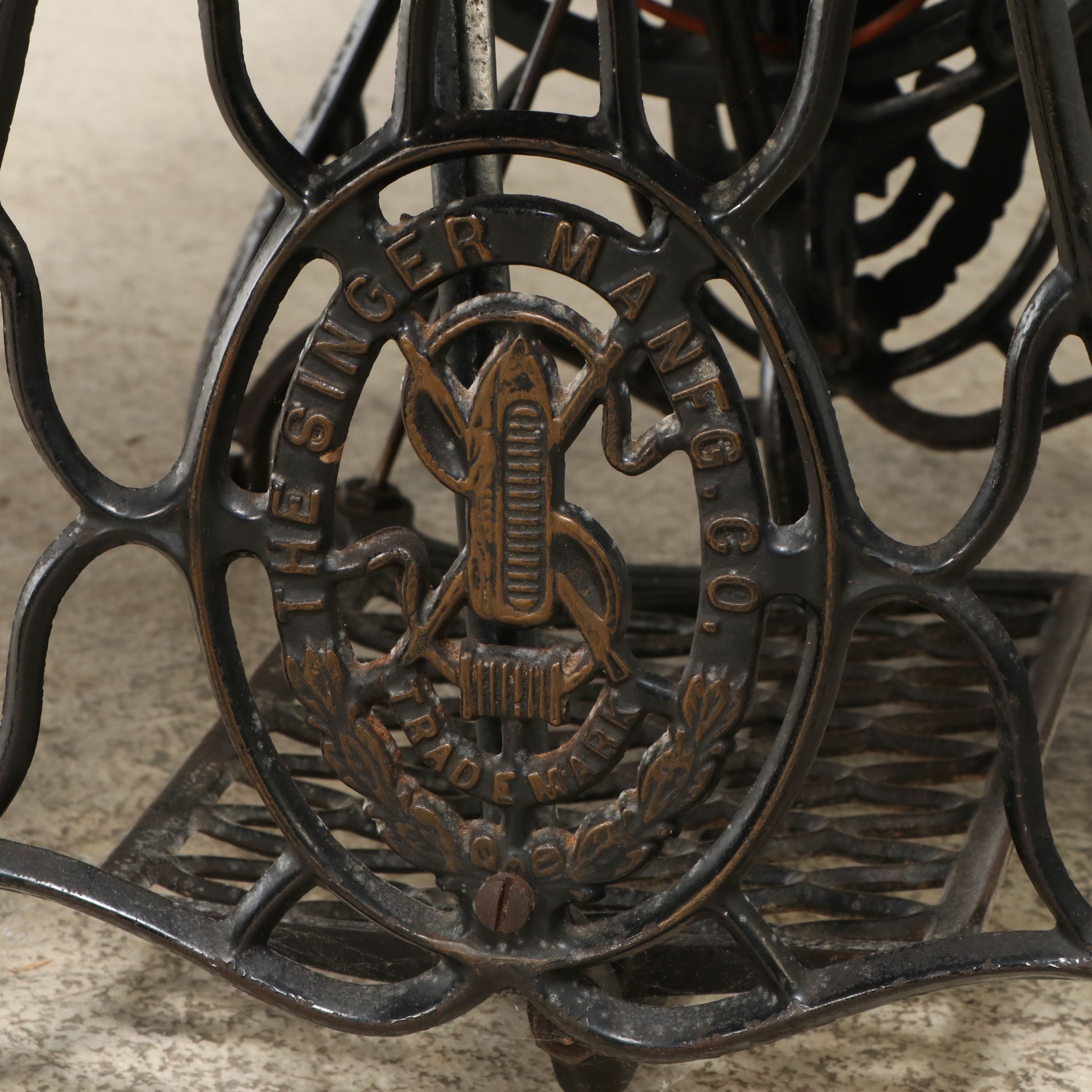 Singer Treadle Sewing Machine with Oak and Cast Iron Sewing Table