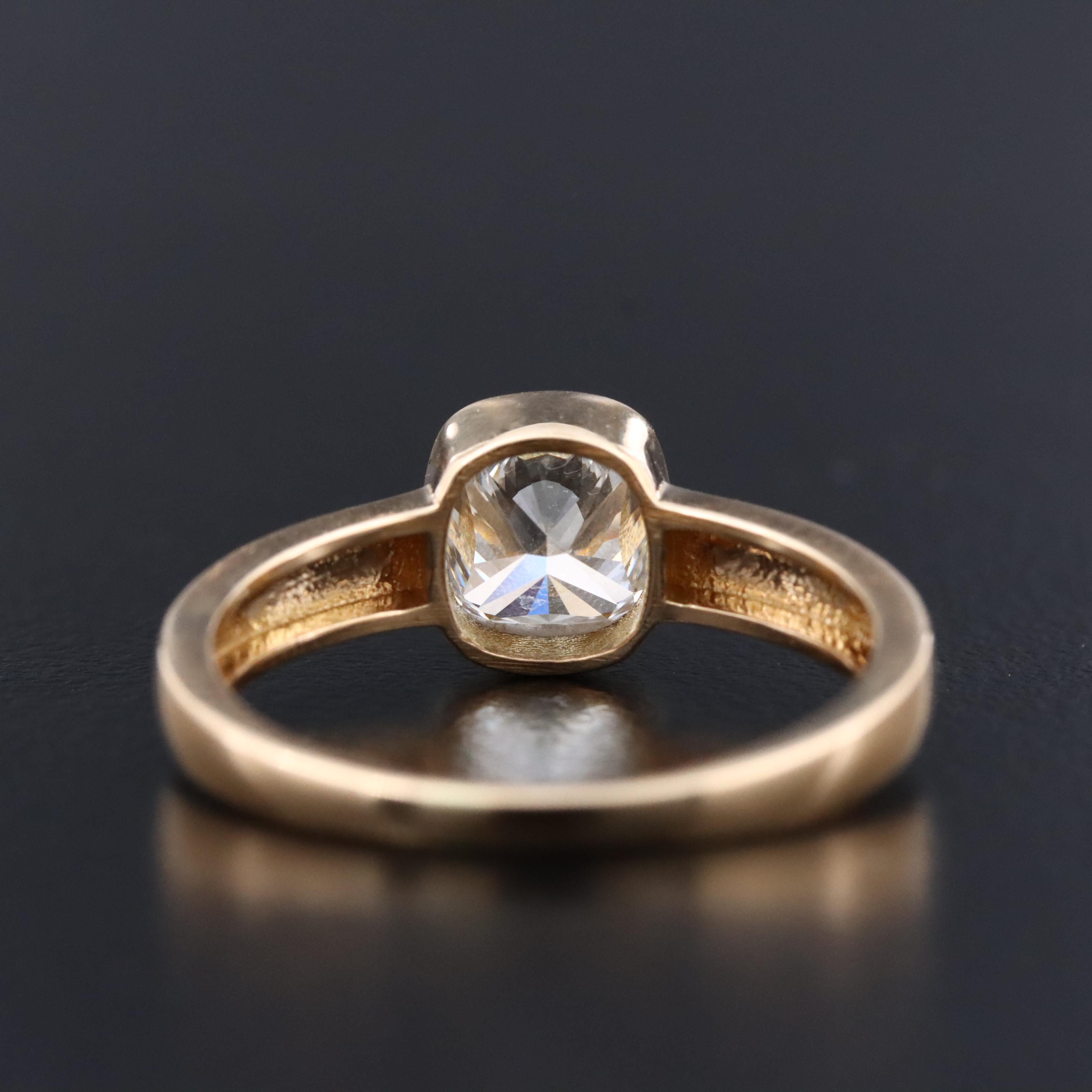 18K 1.13 CT Diamond Solitaire Ring with GIA Report