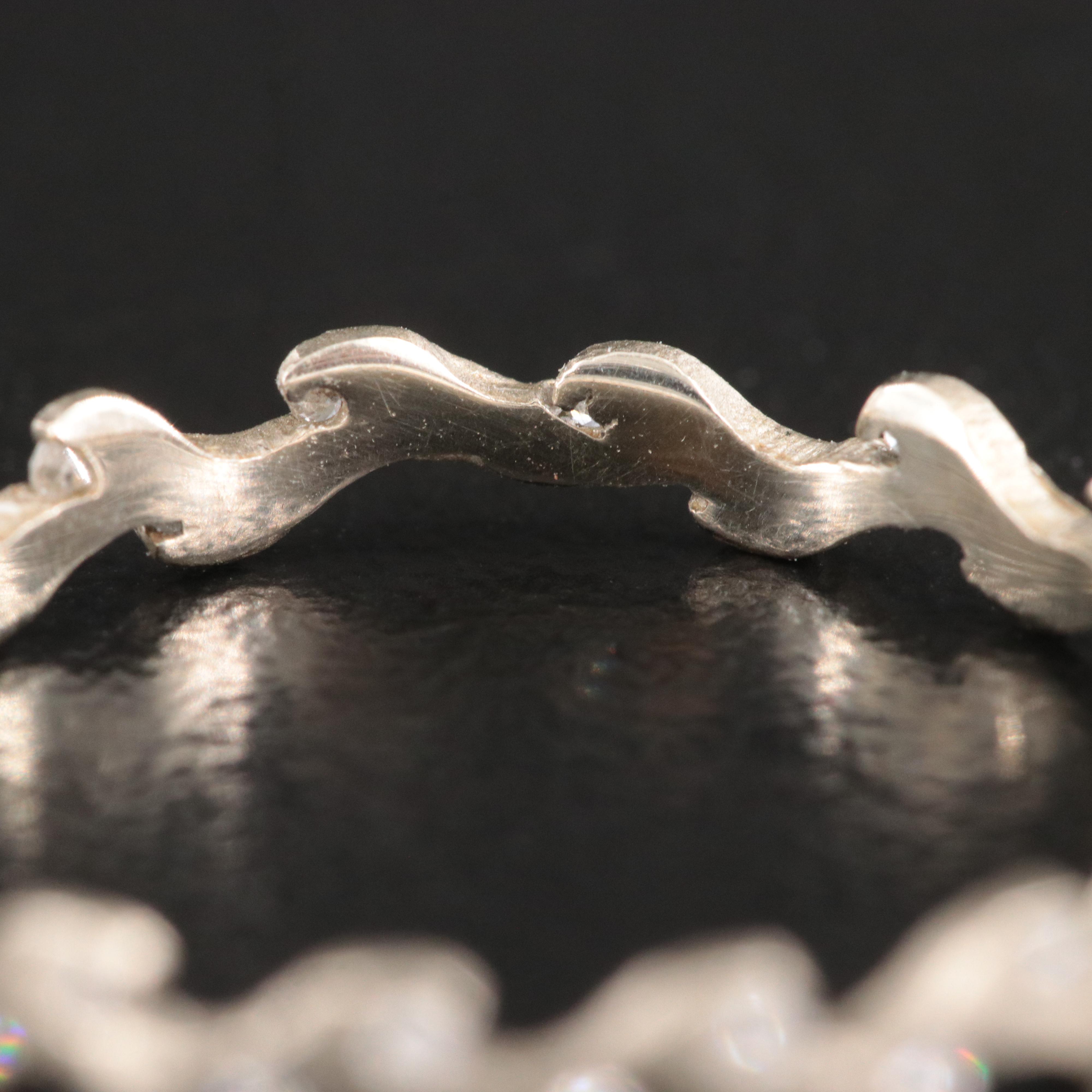 18K 0.17 CTW Diamond Wave Ring