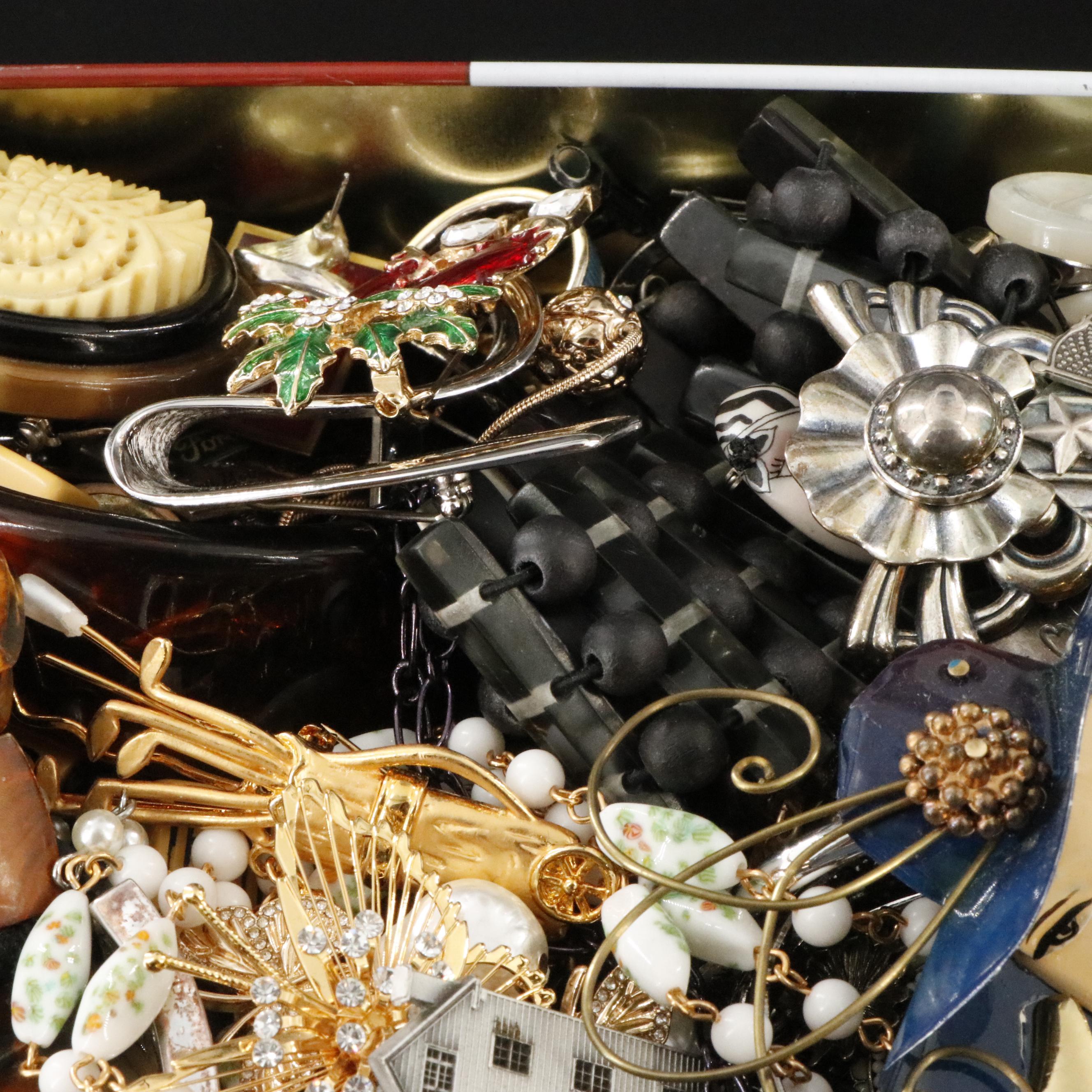 Uncommon Discoveries: Jewelry Collection