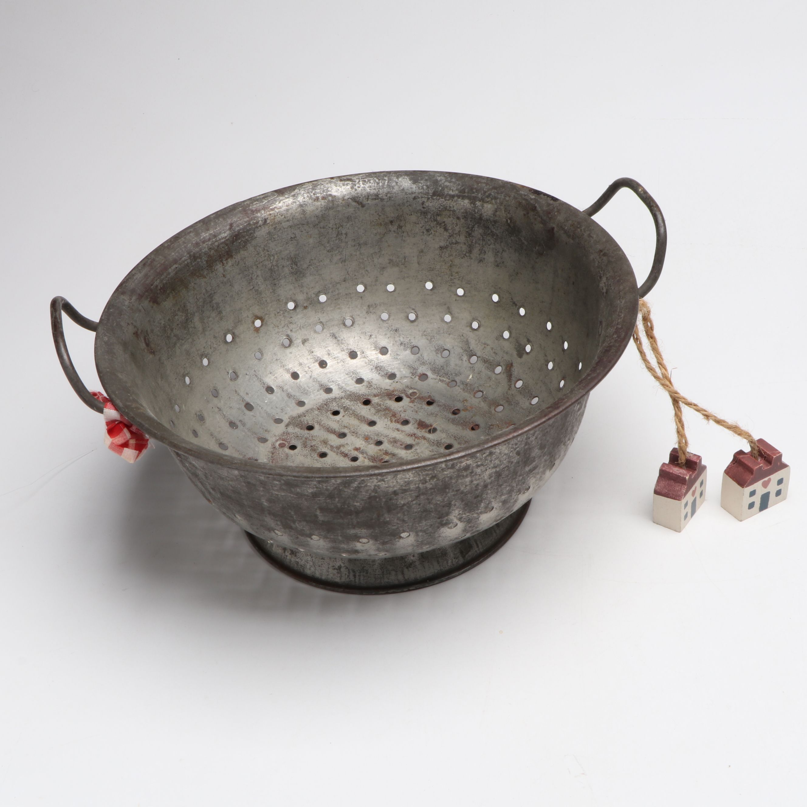 L.G. Mfg. Co. Pitcher with Other Mottled Gray Enamelware