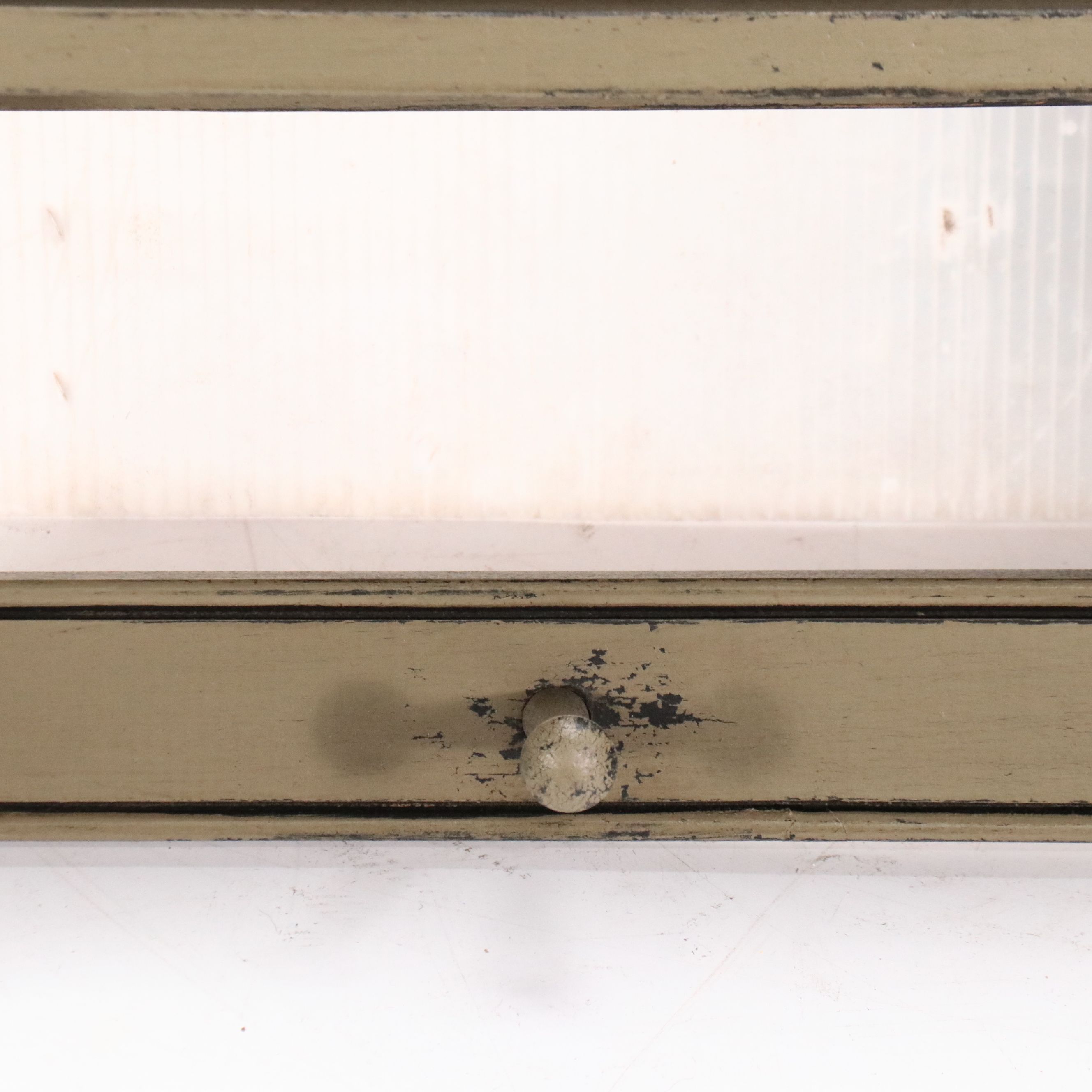 American Primitive Style Hand-Painted Coat Rack With Shelf | EBTH