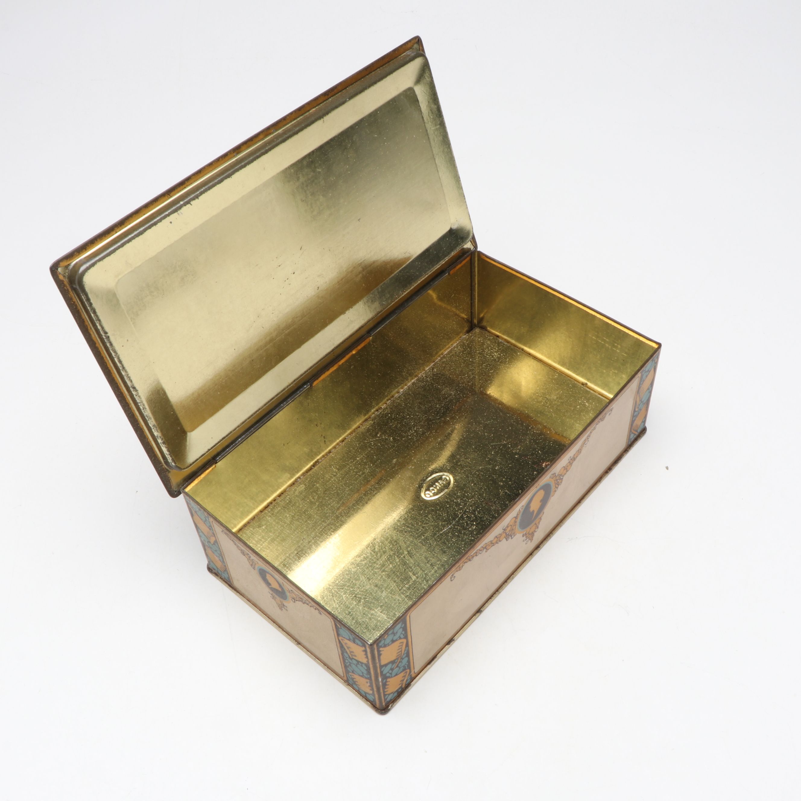 Artstyle Chocolate, Loose-Wiles Biscuit and More Tins, Early 20th Century