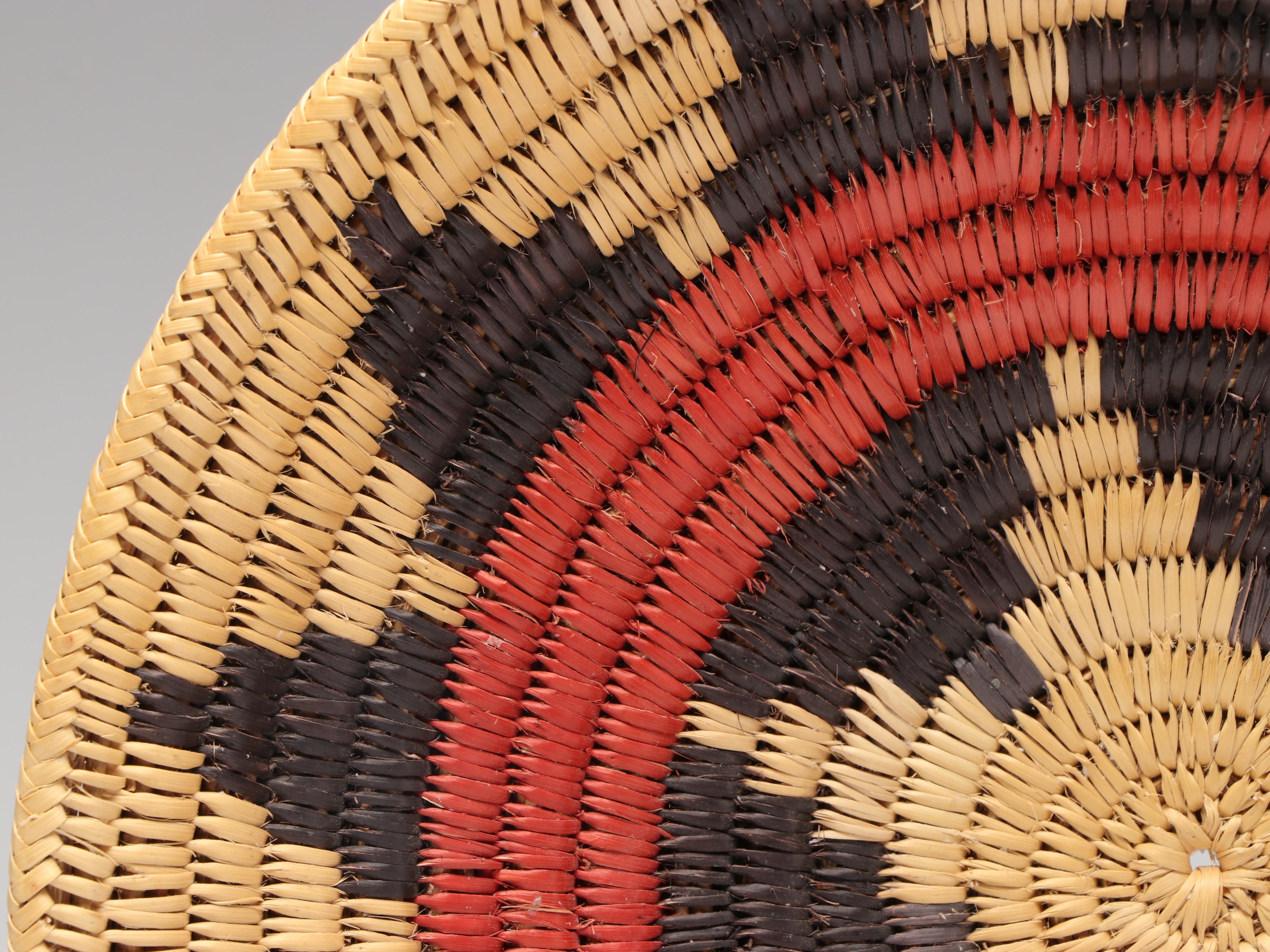 Navajo Handwoven Wedding Basket, Mid to Late 20th Century
