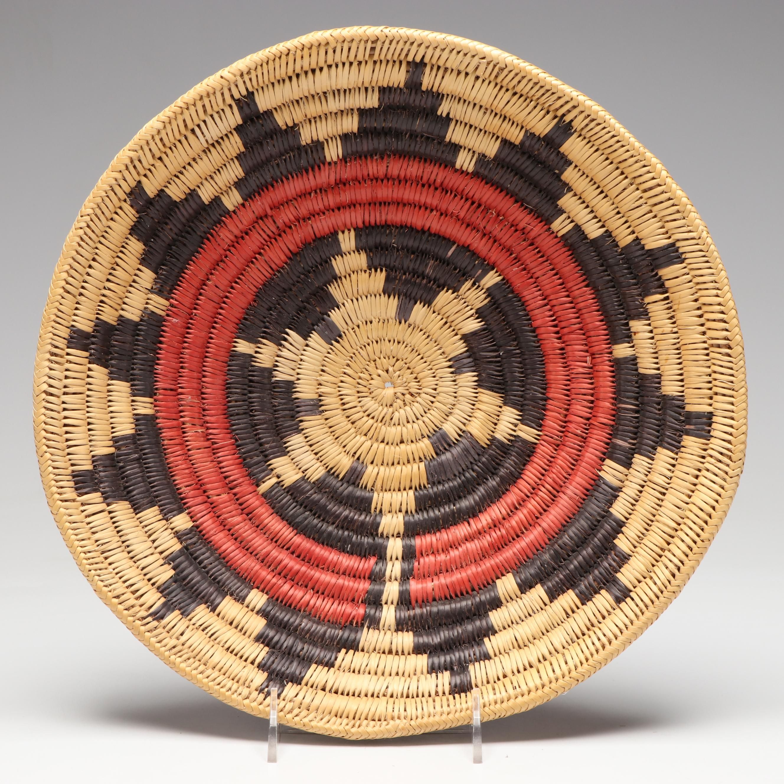 Navajo Handwoven Wedding Basket, Mid to Late 20th Century