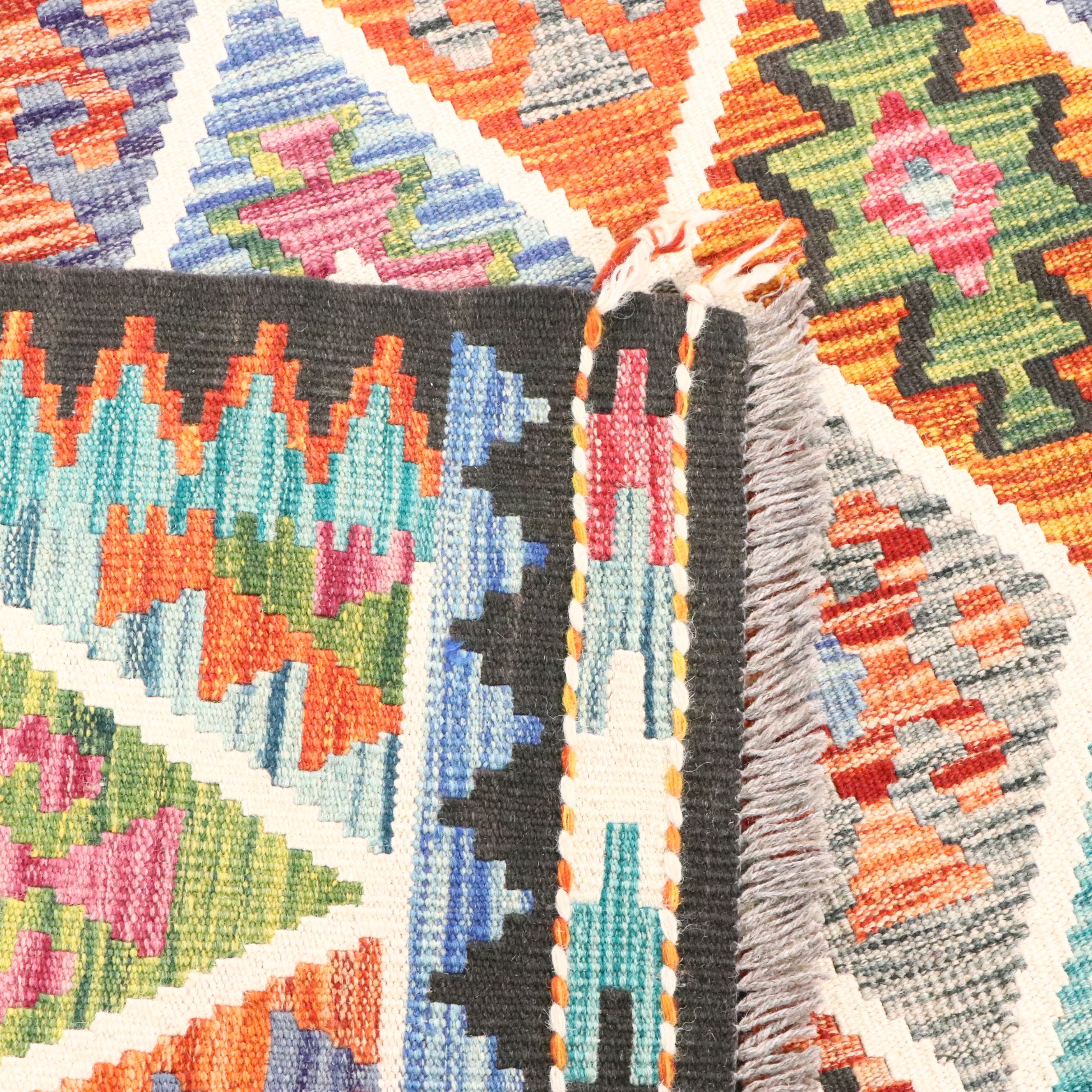 5'6 x 8'4 Handwoven Pakistani Kilim Area Rug