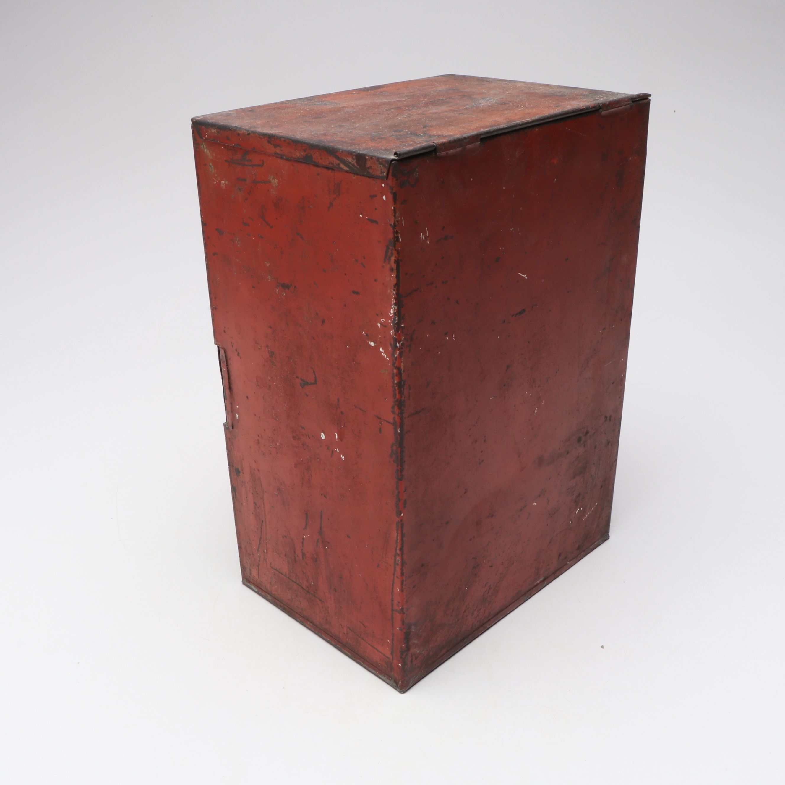 Singapore Brand and Heekin' Tea Advertising Tins, Late 19th/ Early 20th Century