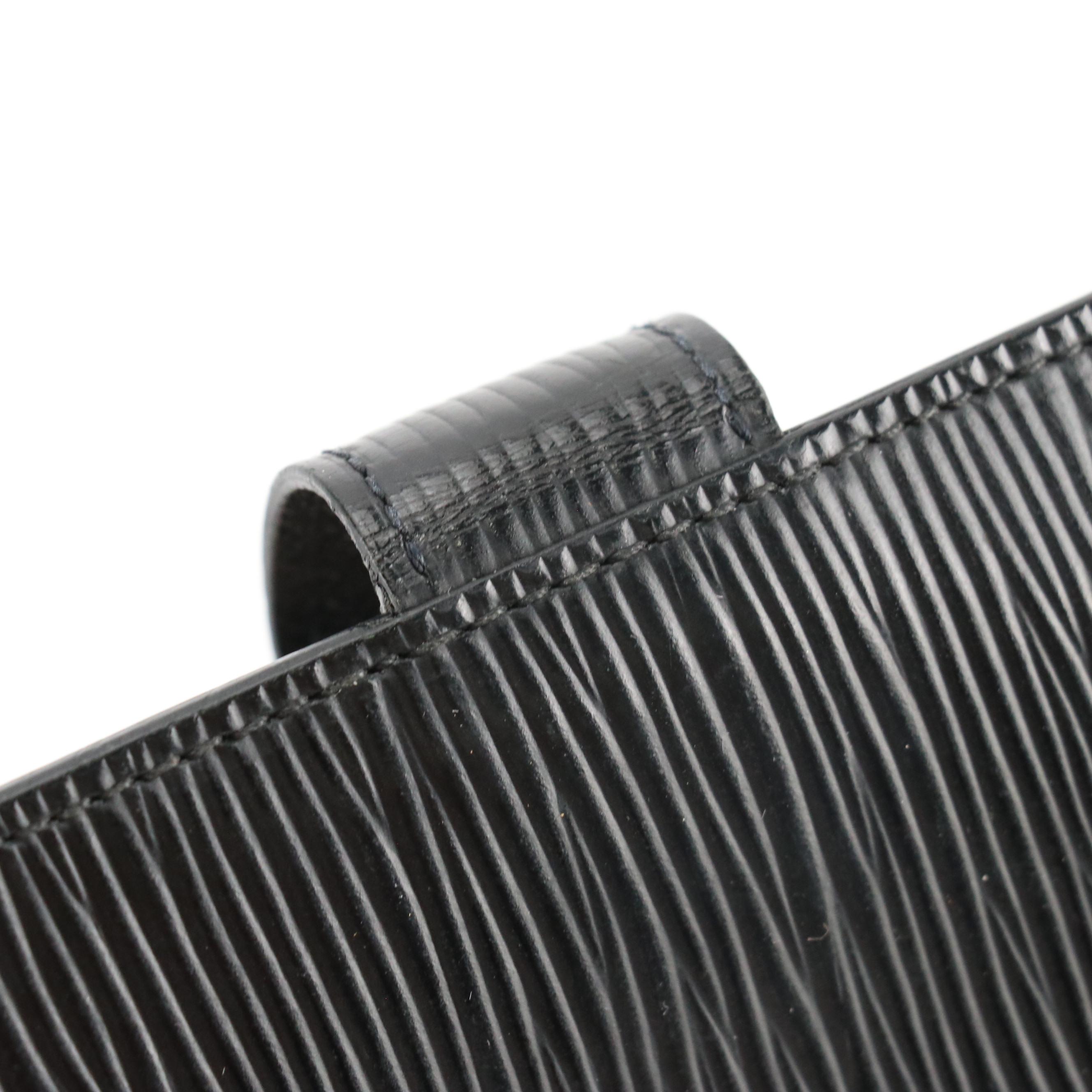 Louis Vuitton 6 Ring Agenda Cover in Black Epi Leather