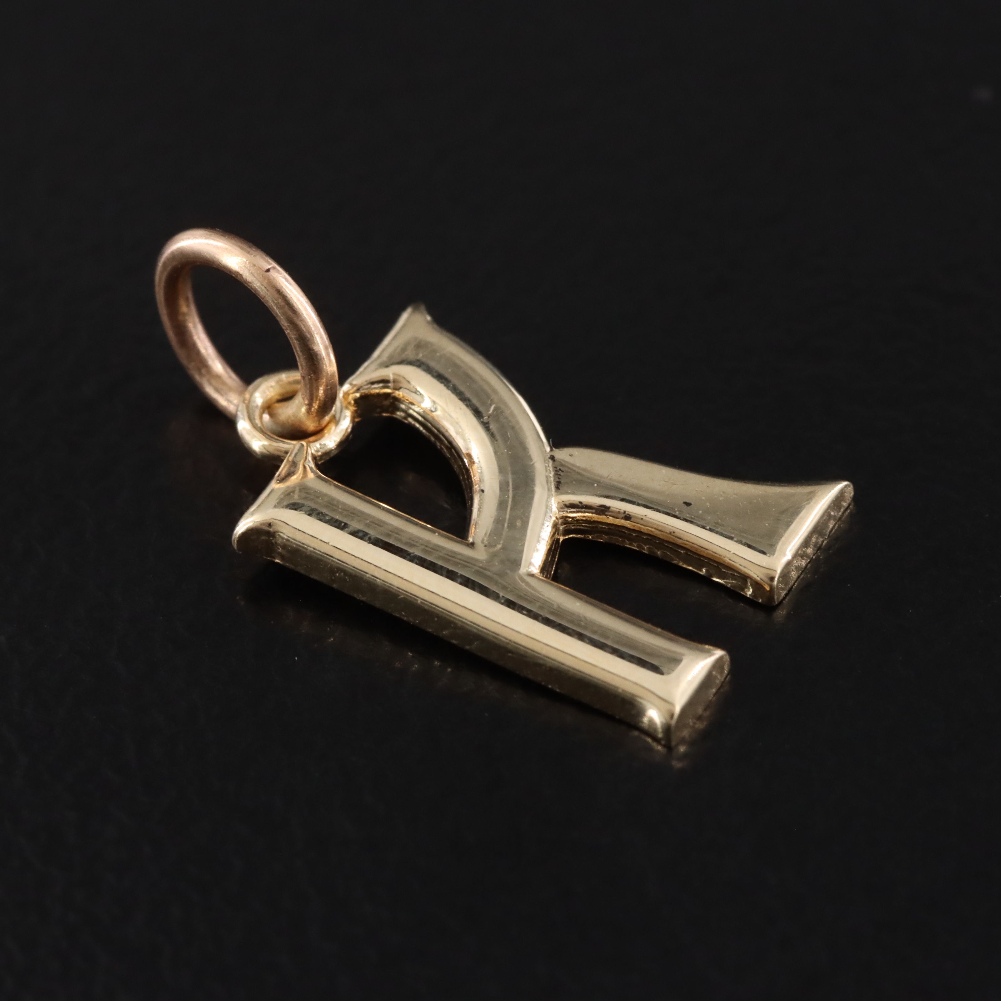 10K "K" Initial Pendant