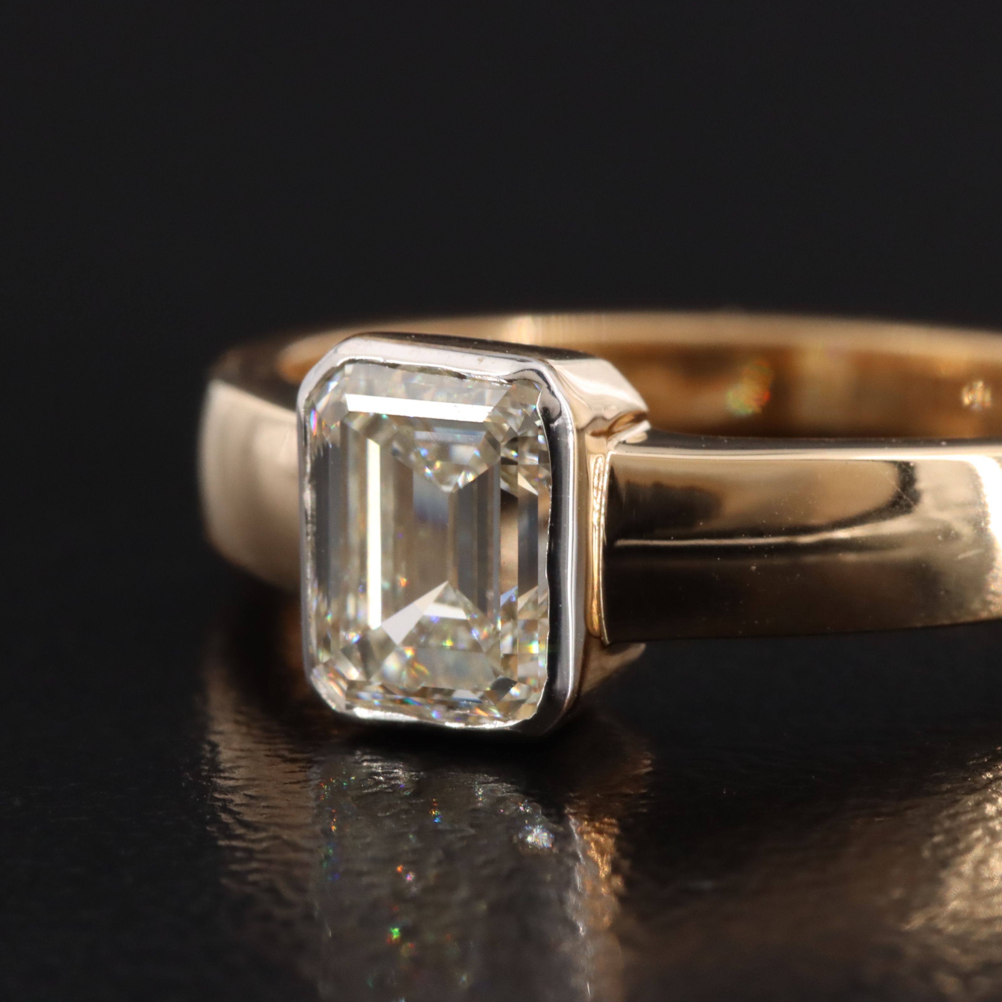 18K 1.00 CT Internally Flawless Diamond Solitaire Ring with GIA Report