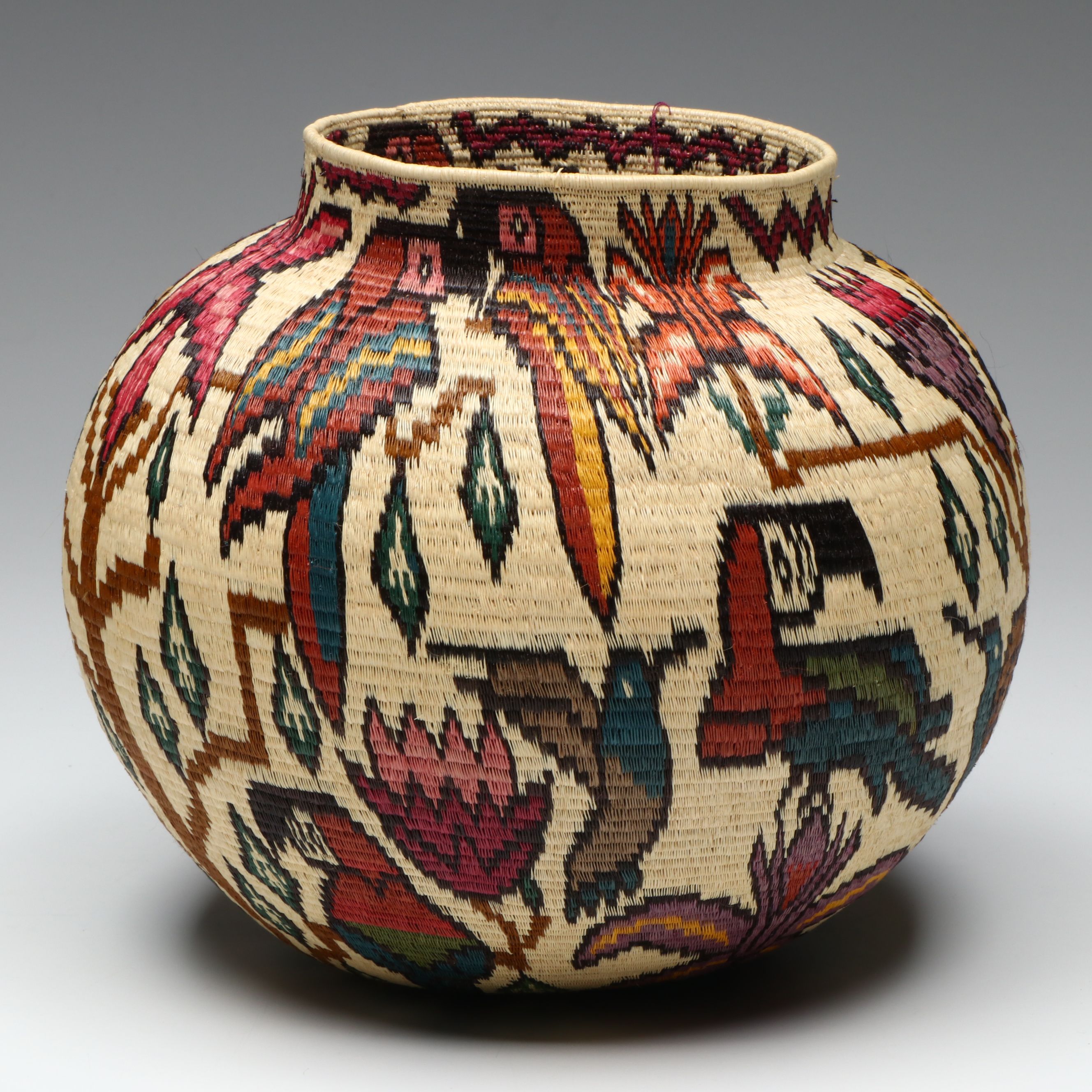 Panama Wounaan Chunga Fiber and Nahuala Basket