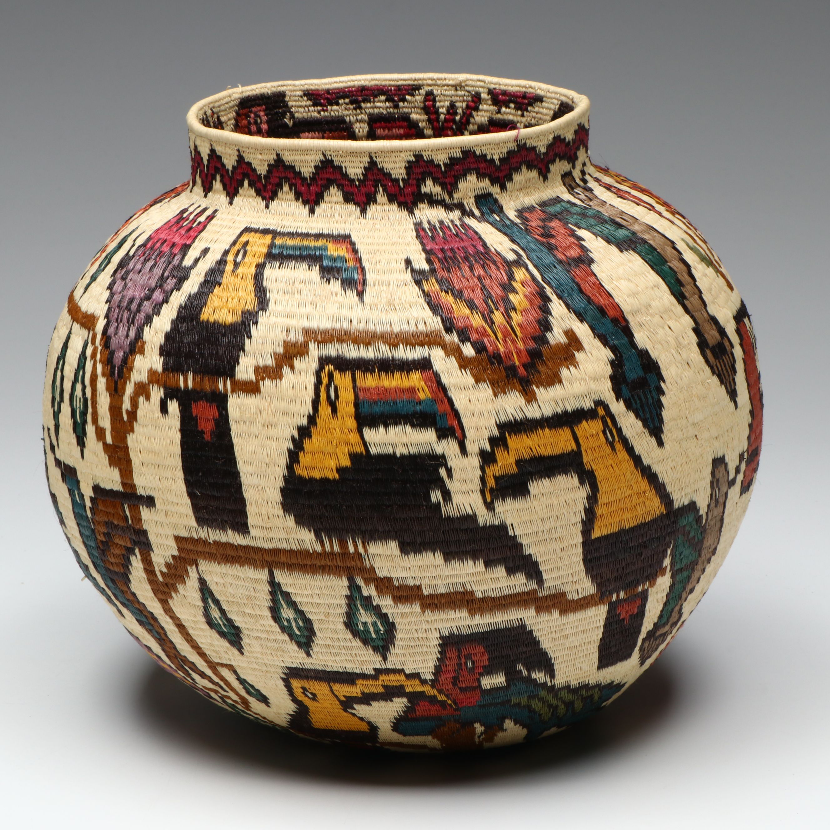 Panama Wounaan Chunga Fiber and Nahuala Basket